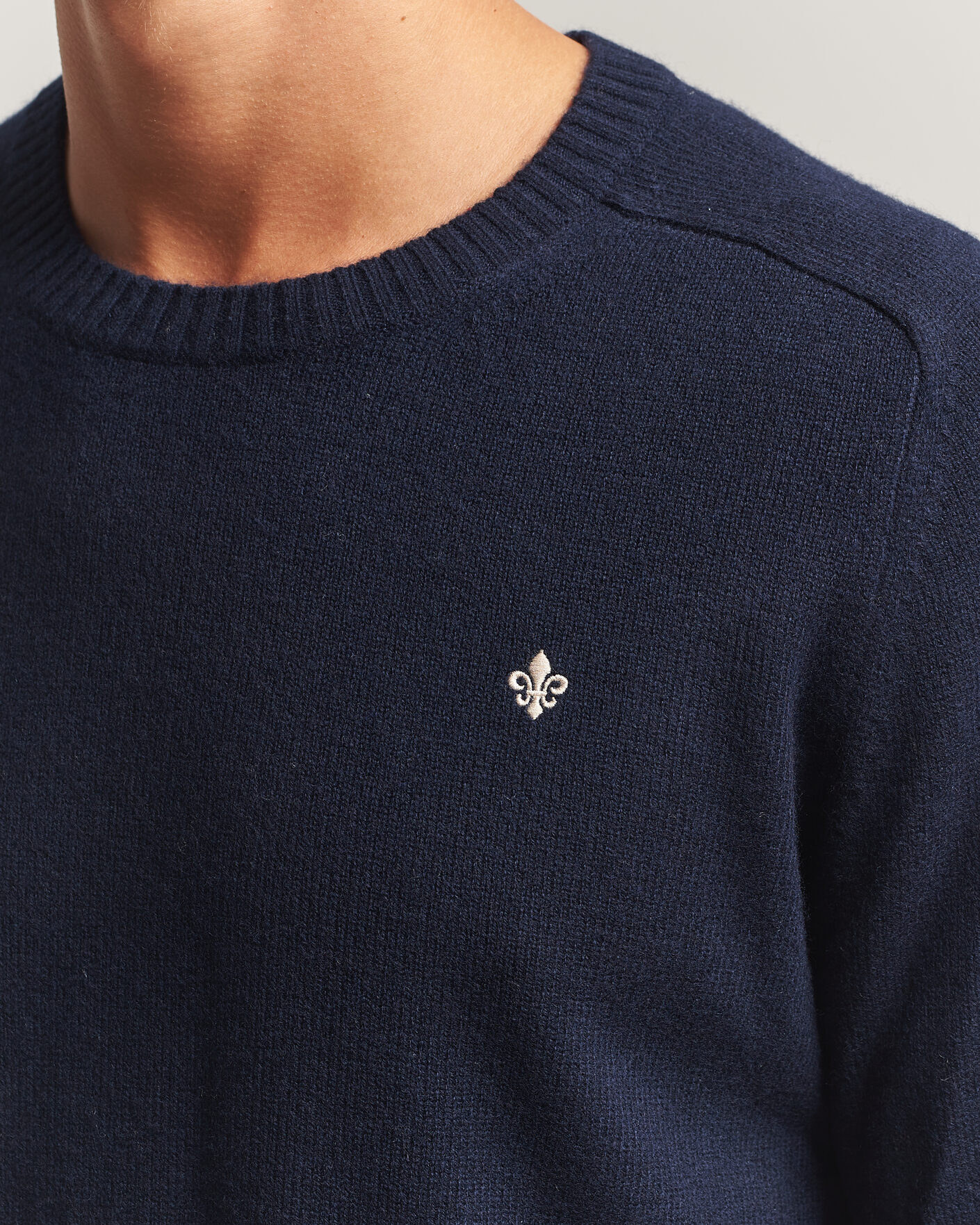 Hombres | Jerséis y prendas de punto | Morris | Hertford Lambswool Crew Neck Navy