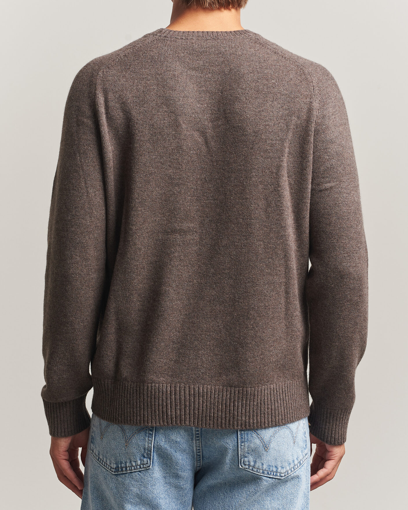 Hombres | Jerséis y prendas de punto | Morris | Hertford Lambswool Crew Neck Brown