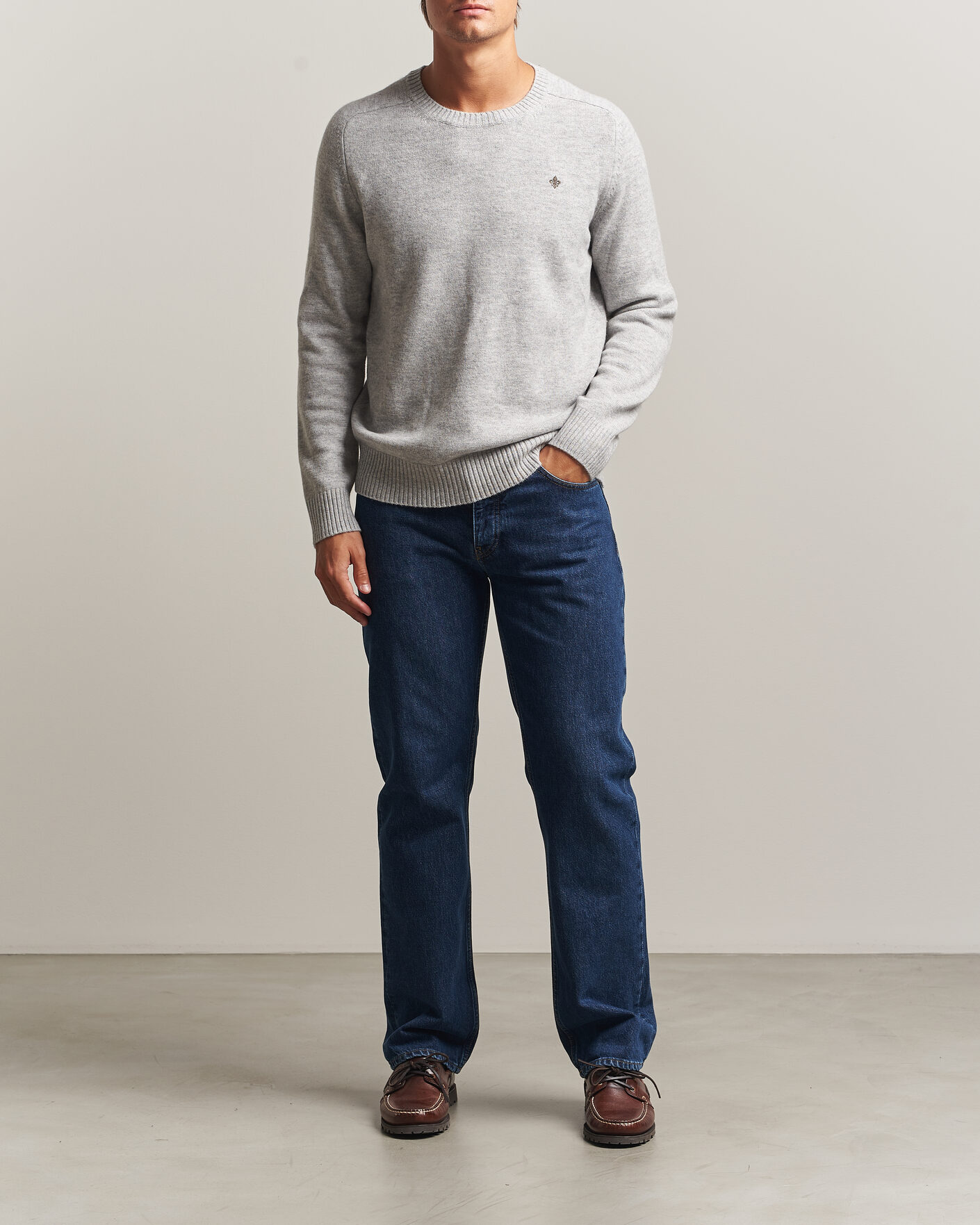 Hombres | Jerséis y prendas de punto | Morris | Hertford Lambswool Crew Neck Grey