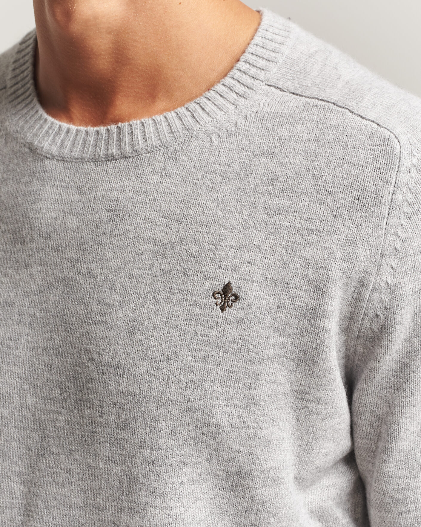 Hombres | Jerséis y prendas de punto | Morris | Hertford Lambswool Crew Neck Grey