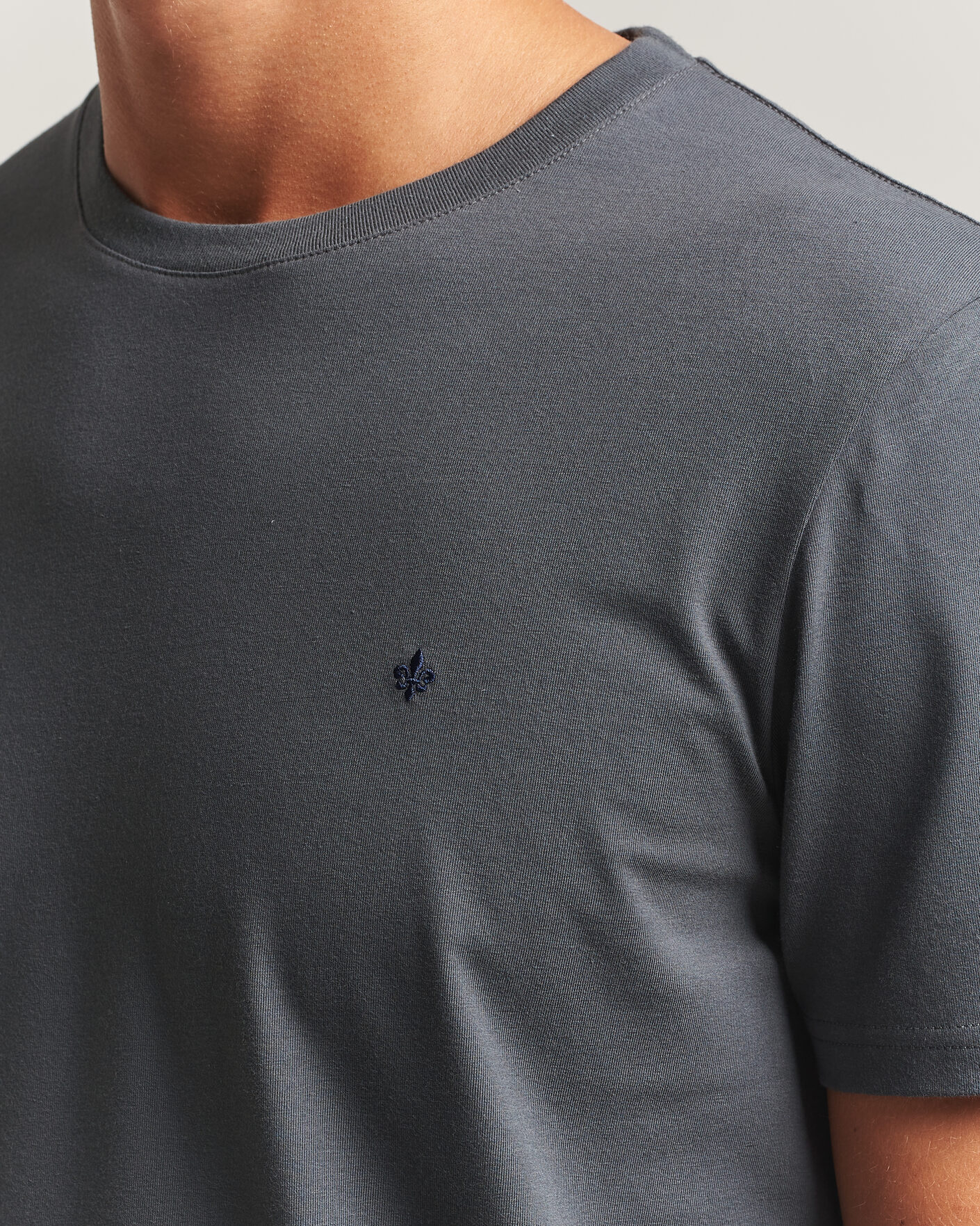 Hombres | Camisetas | Morris | James Crew Neck T-Shirt Grey