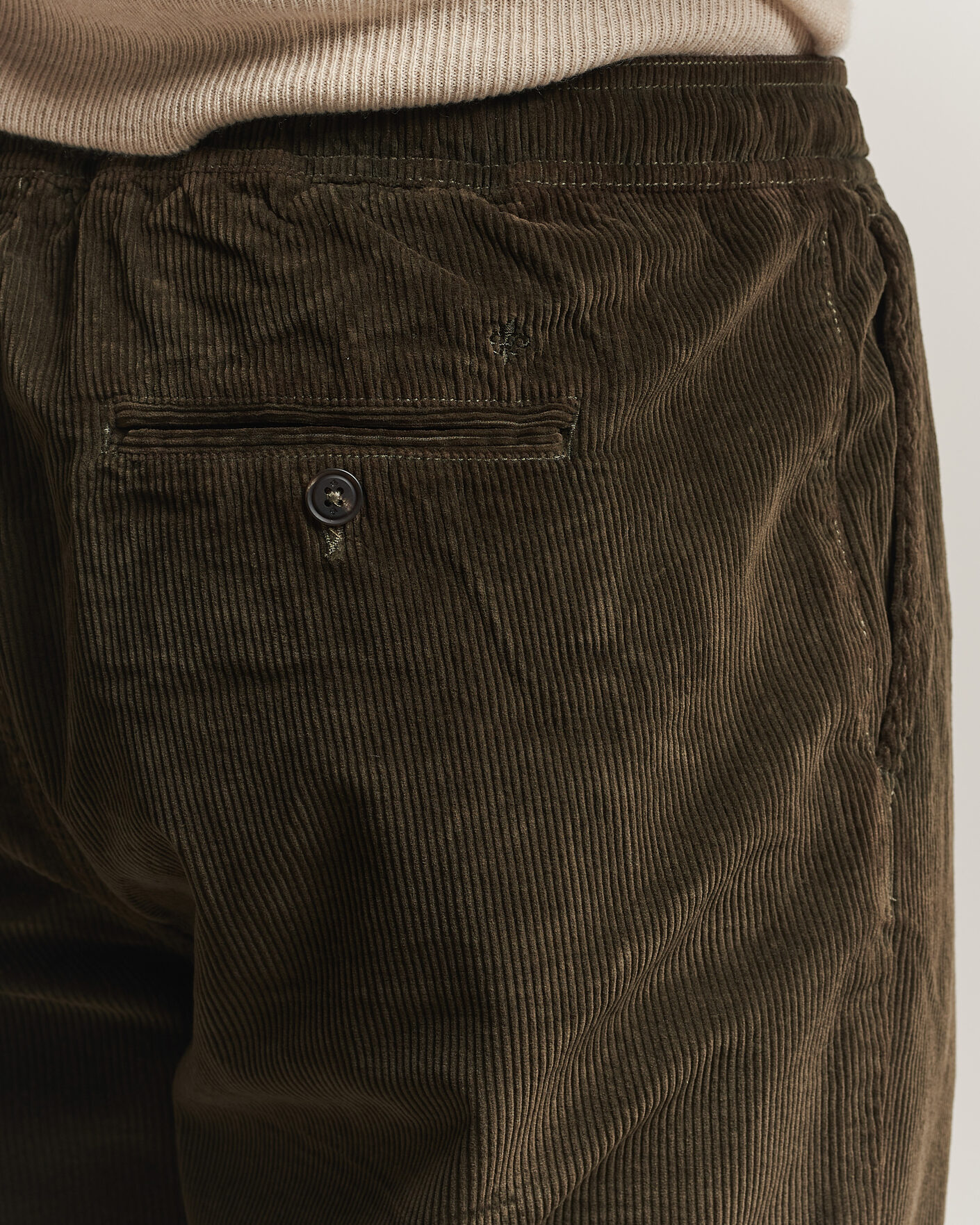 Hombres | Pantalones | Morris | Fenix Cord Trousers Olive