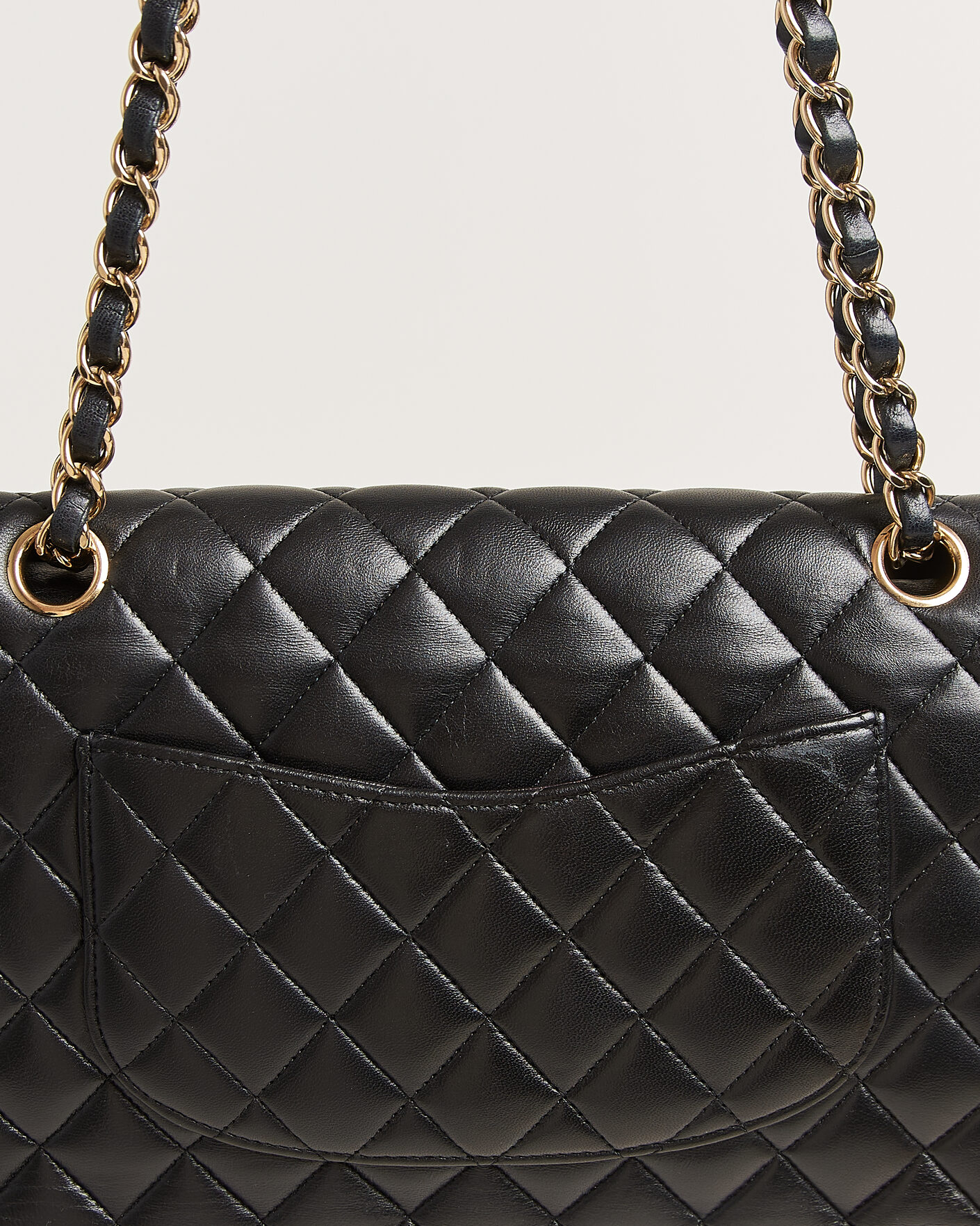 Hombres | Chanel Pre-Owned Classic Medium Double Flap Bag Lambskin Black | Chanel Pre-Owned | Classic Medium Double Flap Bag Lambskin Black