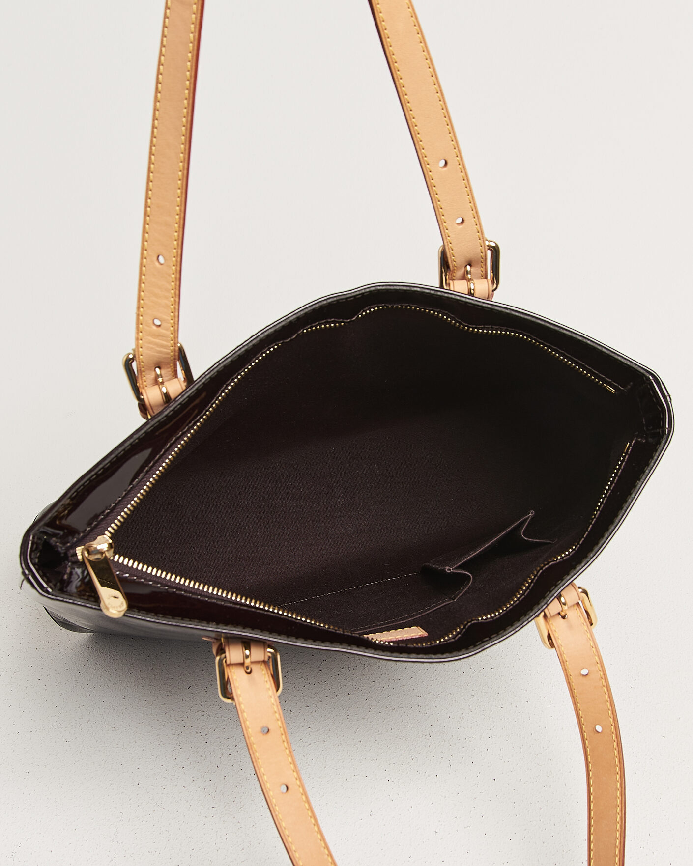 Hombres | Pre-Owned & Vintage Bags | Louis Vuitton Pre-Owned | Brentwood Tote Bag Vernis Leather Burgundy