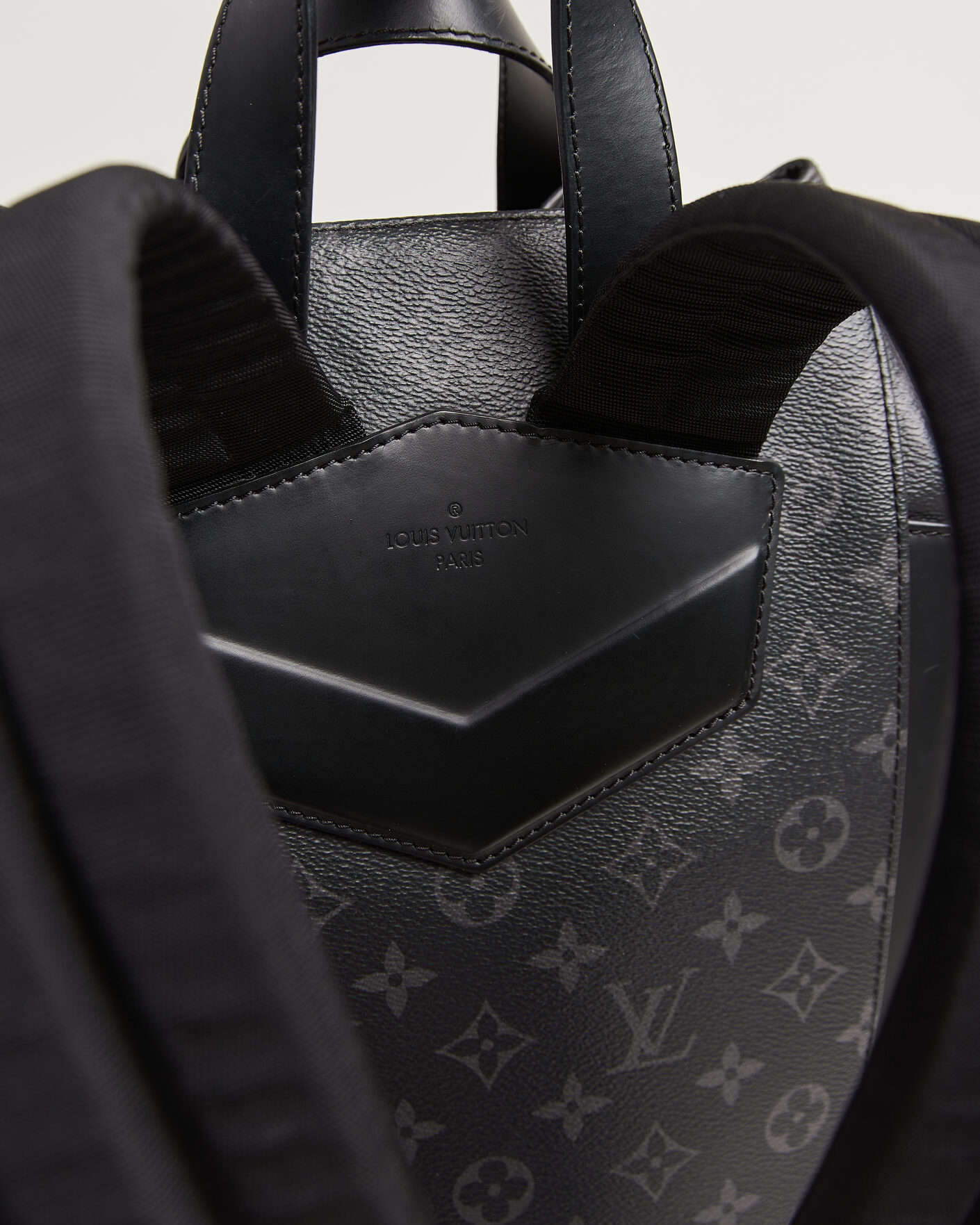 Hombres | Pre-Owned & Vintage Bags | Louis Vuitton Pre-Owned | Explorer Backpack Monogram Eclipse