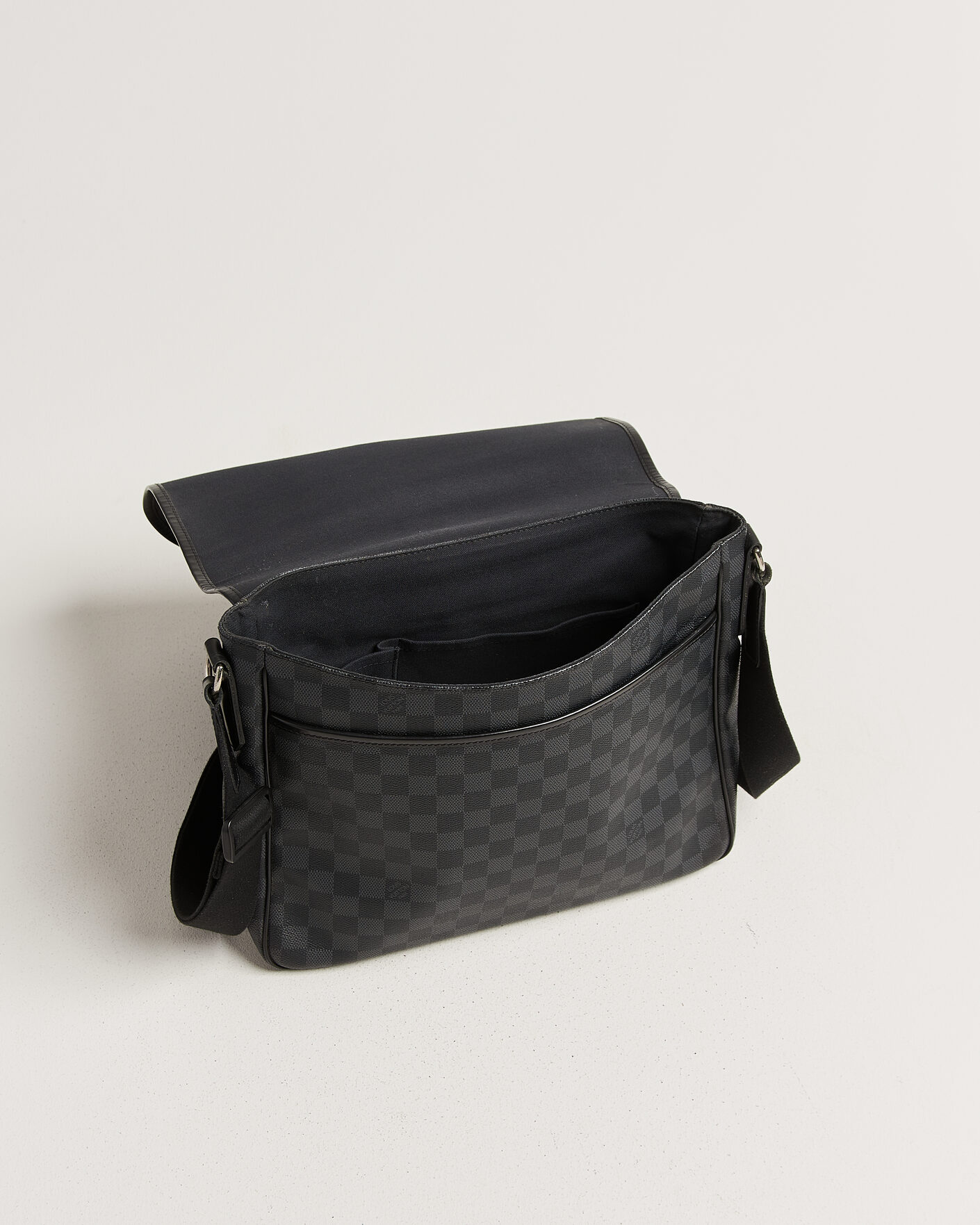 Hombres | Pre-Owned & Vintage Bags | Louis Vuitton Pre-Owned | Daniel MM Shoulder Bag Damier Graphite