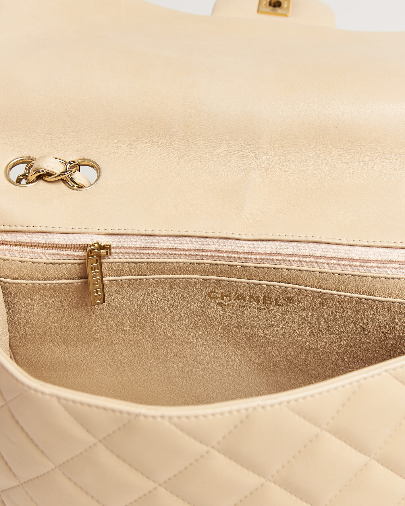 Hombres | Chanel Pre-Owned Classic Jumbo Single Flap Bag Lambskin Beige | Chanel Pre-Owned | Classic Jumbo Single Flap Bag Lambskin Beige