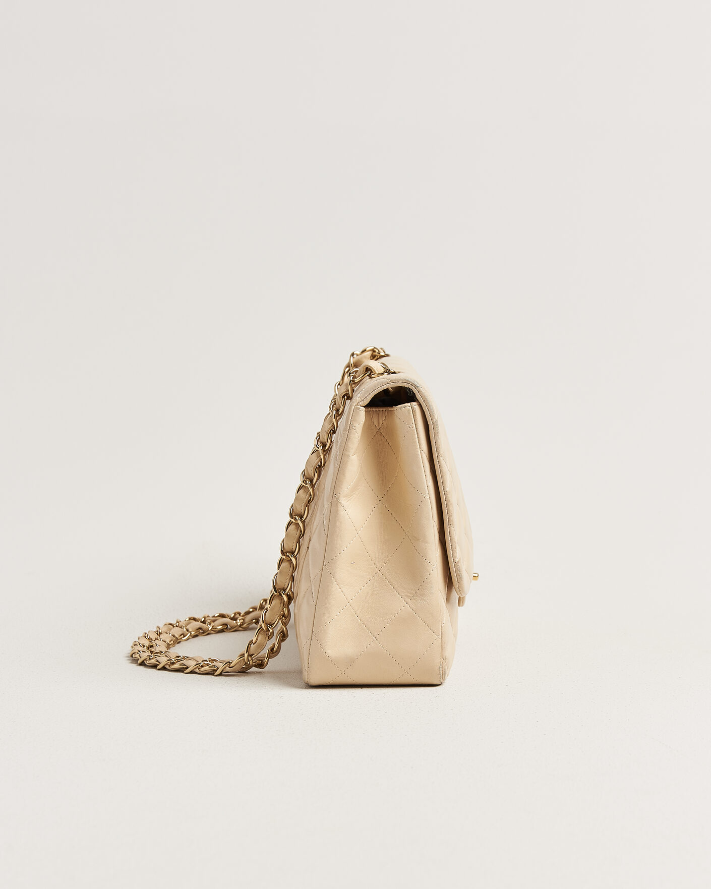 Hombres | Chanel Pre-Owned Classic Jumbo Single Flap Bag Lambskin Beige | Chanel Pre-Owned | Classic Jumbo Single Flap Bag Lambskin Beige