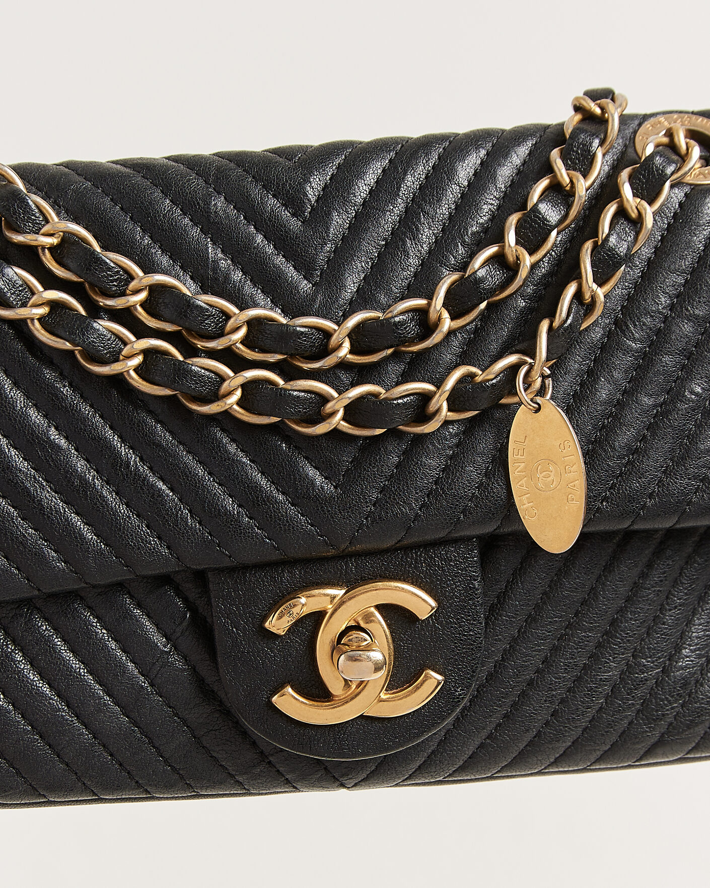 Hombres | Pre-Owned & Vintage Bags | Chanel Pre-Owned | Chevron Small Flap Bag Black