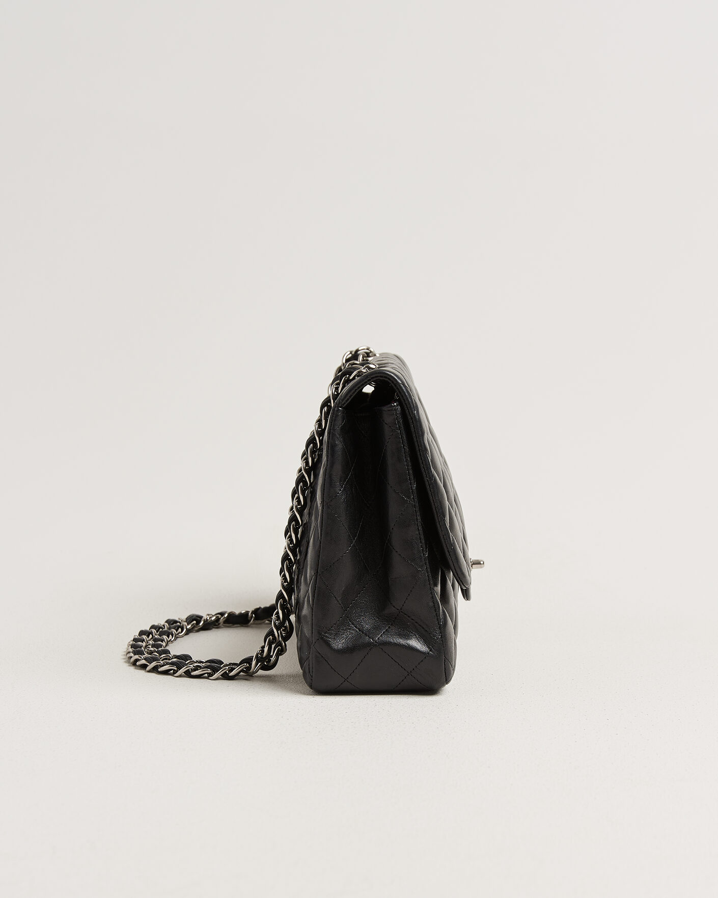 Hombres | Chanel Pre-Owned Classic Jumbo Single Flap Bag Lambskin Black | Chanel Pre-Owned | Classic Jumbo Single Flap Bag Lambskin Black