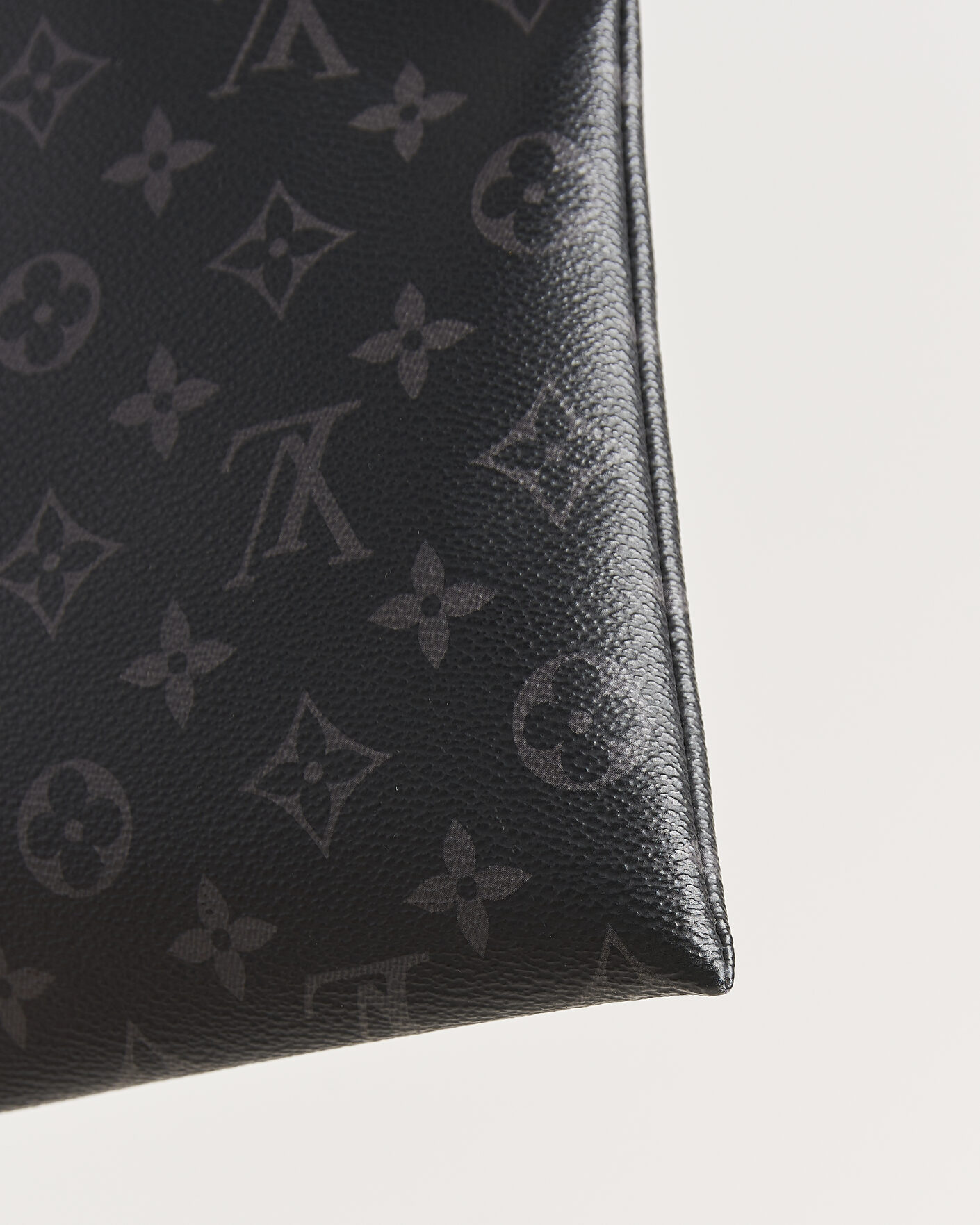 Hombres | Pre-Owned & Vintage Bags | Louis Vuitton Pre-Owned | Discovery Pochette Monogram Eclipse