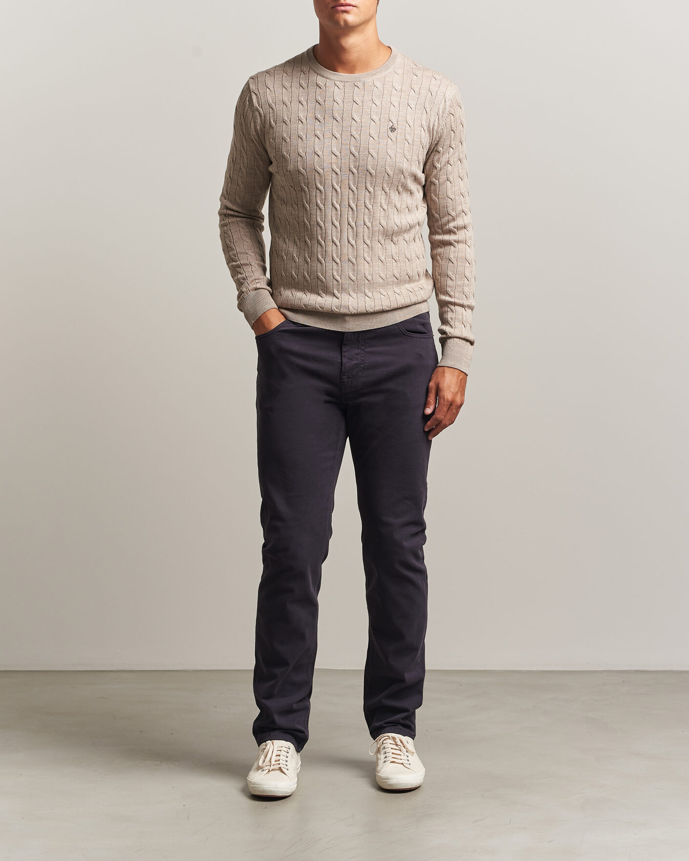 Hombres | Jerséis y prendas de punto | Morris | Merino Cable O-Neck Khaki