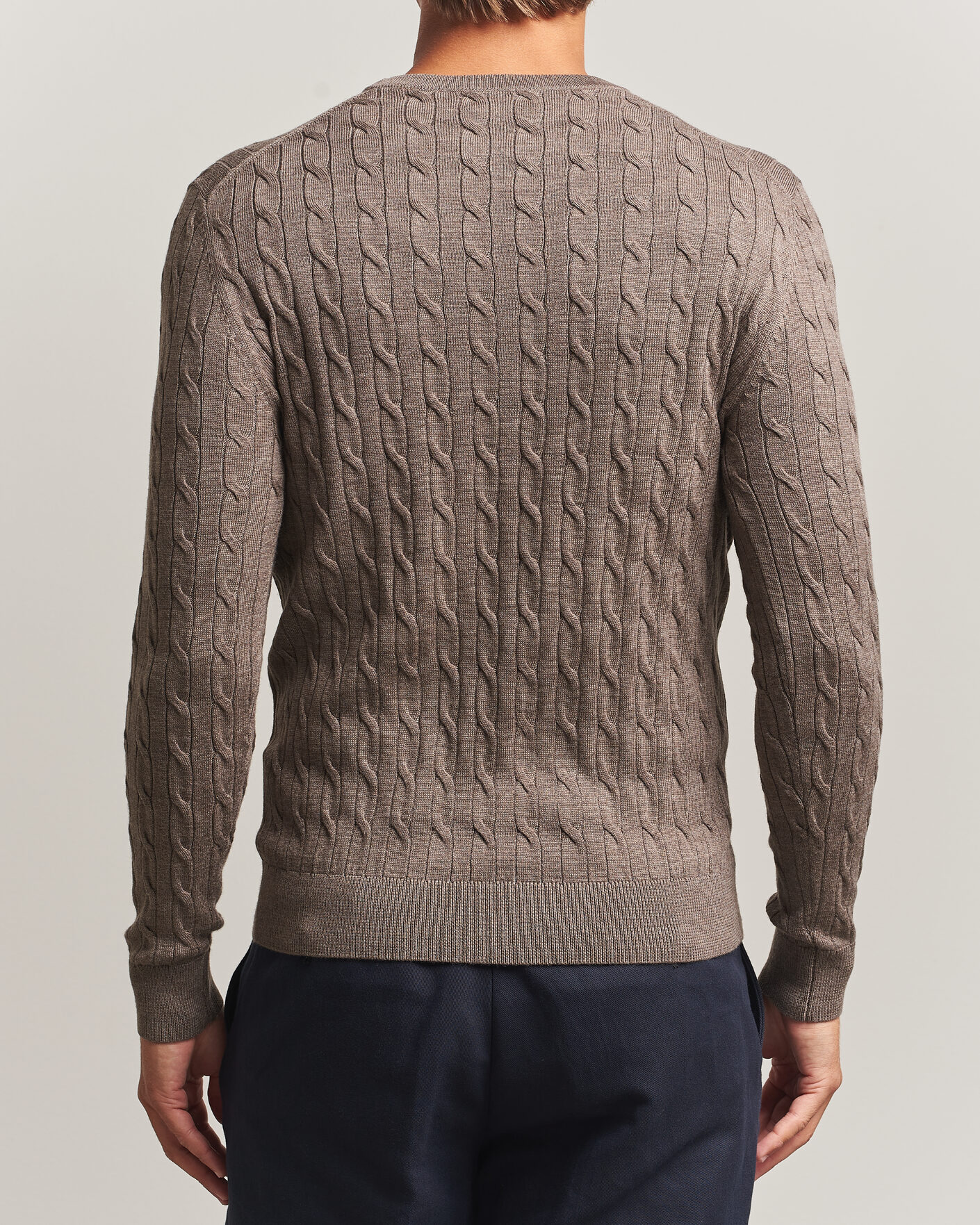 Hombres | Jerséis y prendas de punto | Morris | Merino Cable O-Neck Brown