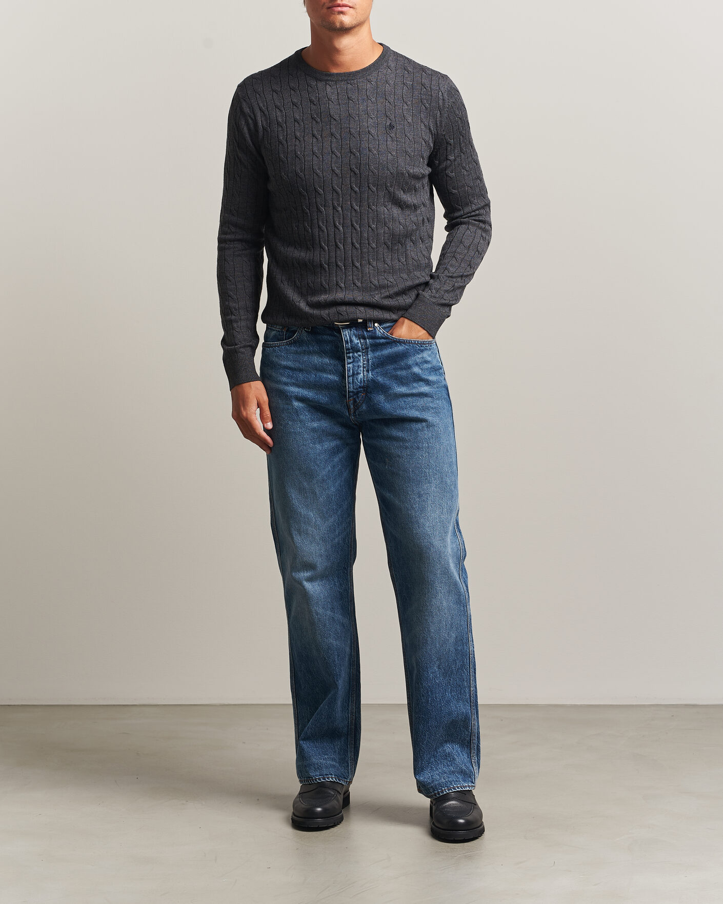 Hombres | Jerséis y prendas de punto | Morris | Merino Cable O-Neck Grey