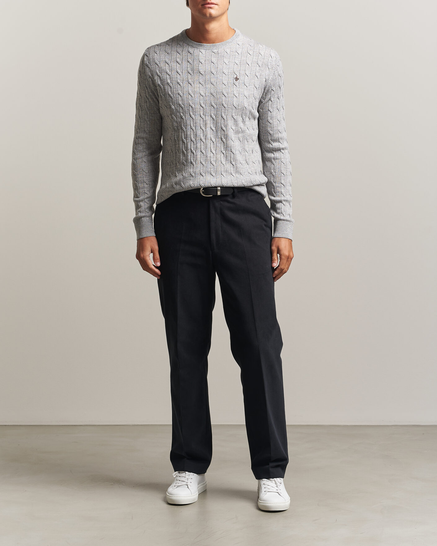 Hombres | Jerséis y prendas de punto | Morris | Merino Cable O-Neck Mid Grey