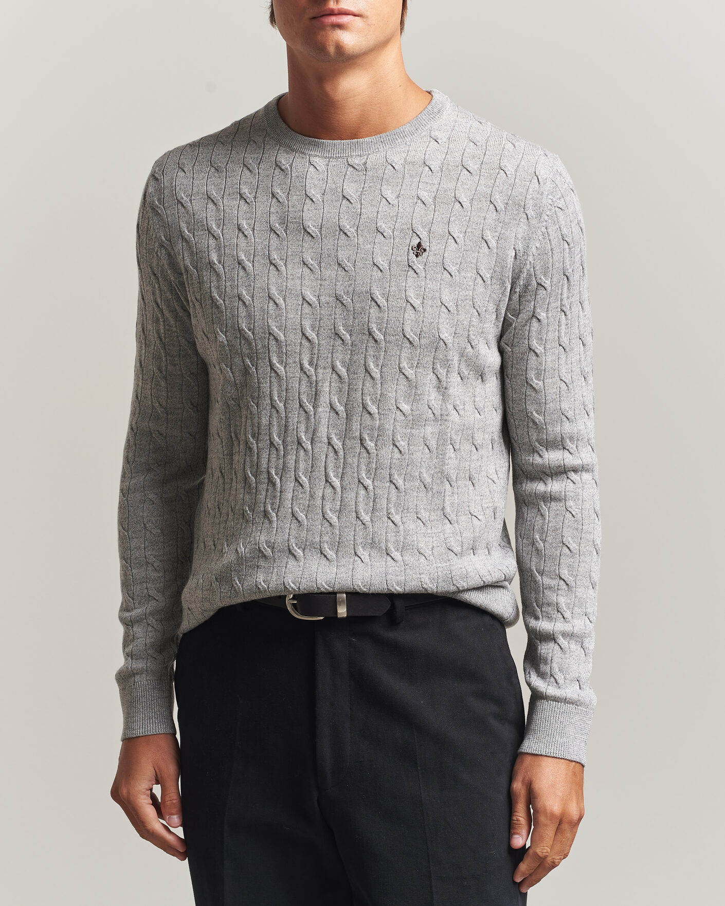 Hombres | Jerséis y prendas de punto | Morris | Merino Cable O-Neck Mid Grey