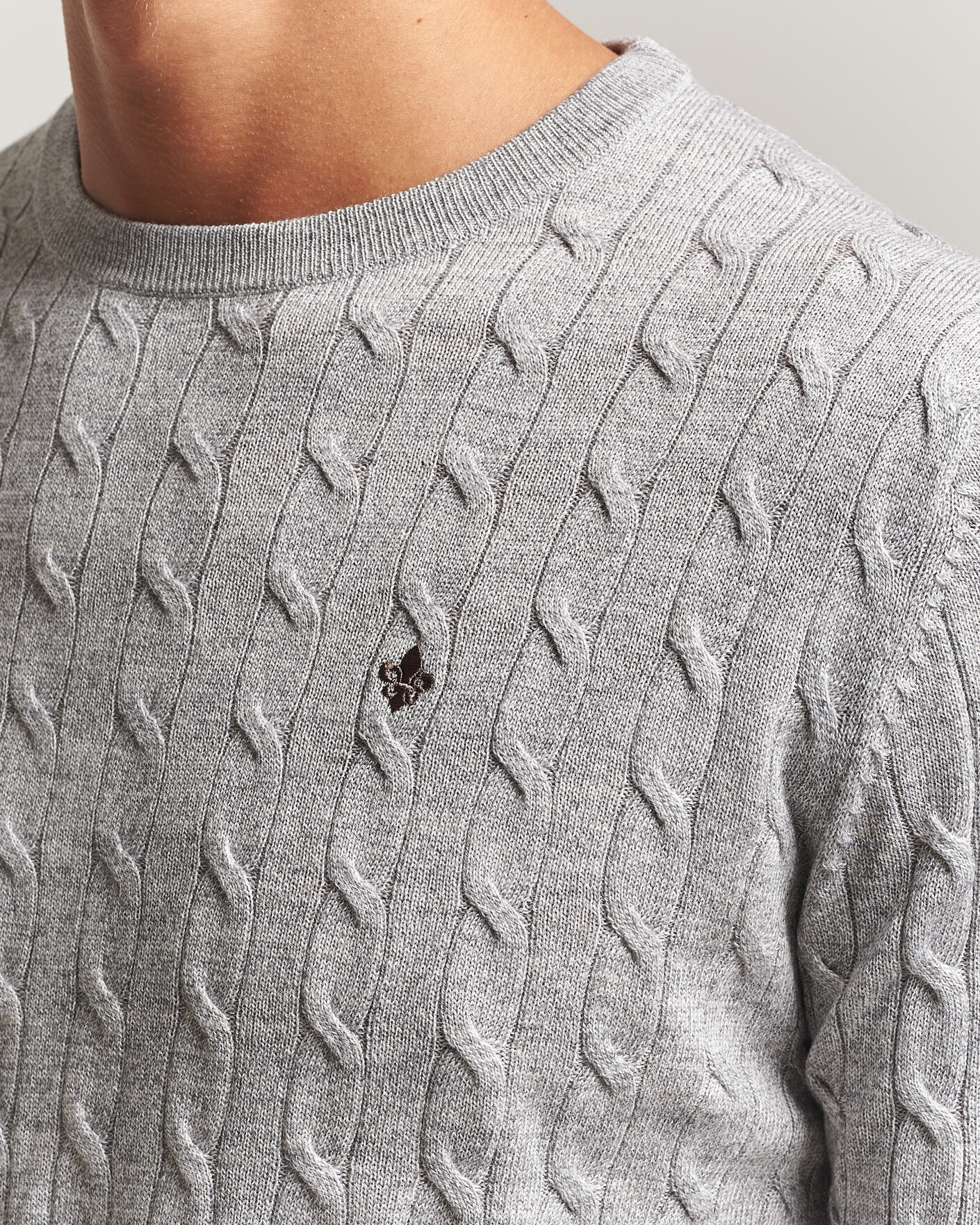 Hombres | Jerséis y prendas de punto | Morris | Merino Cable O-Neck Mid Grey