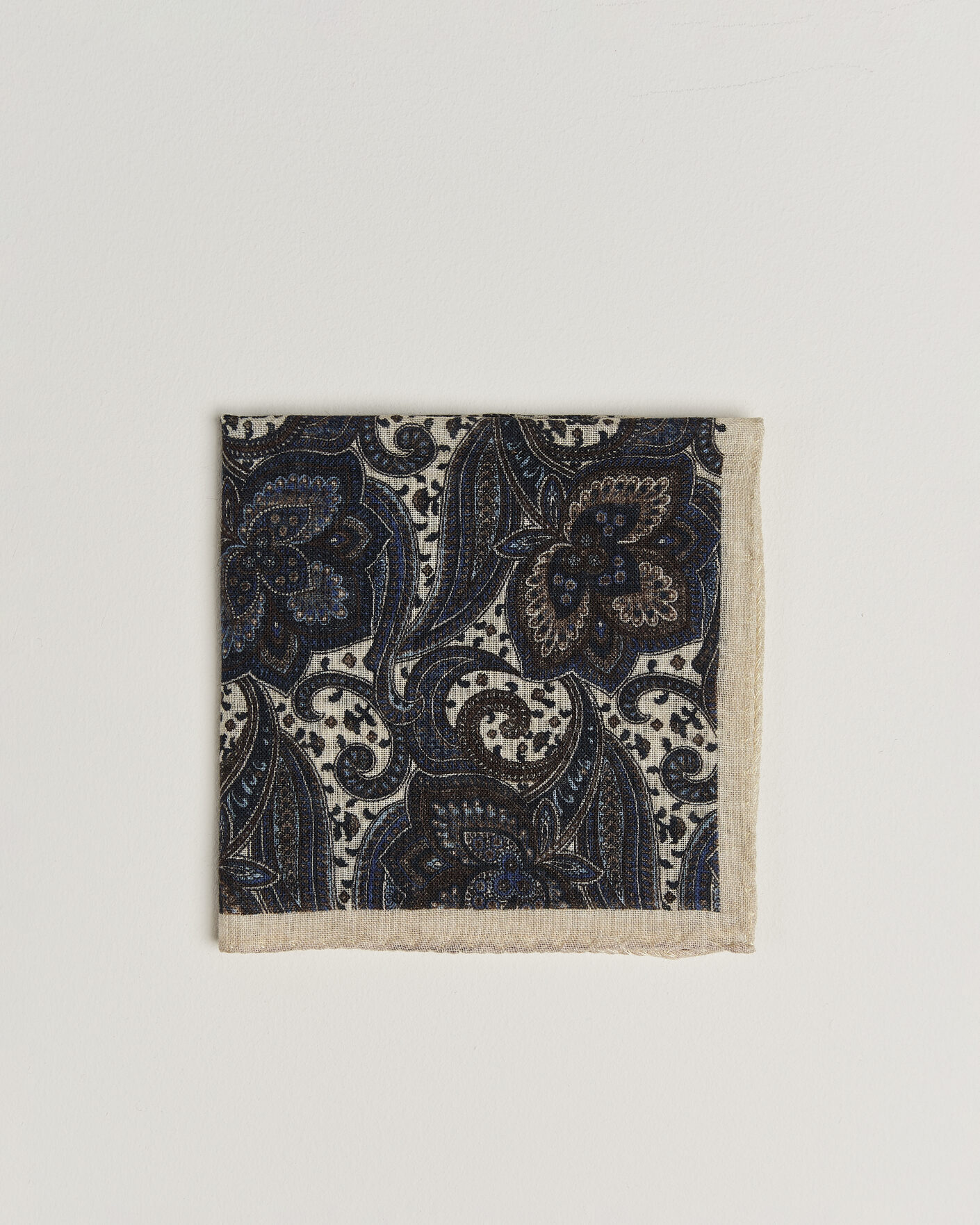 Hombres | Pañuelos de bolsillo | Amanda Christensen | Wool Large Paisley Pocket Square Cream