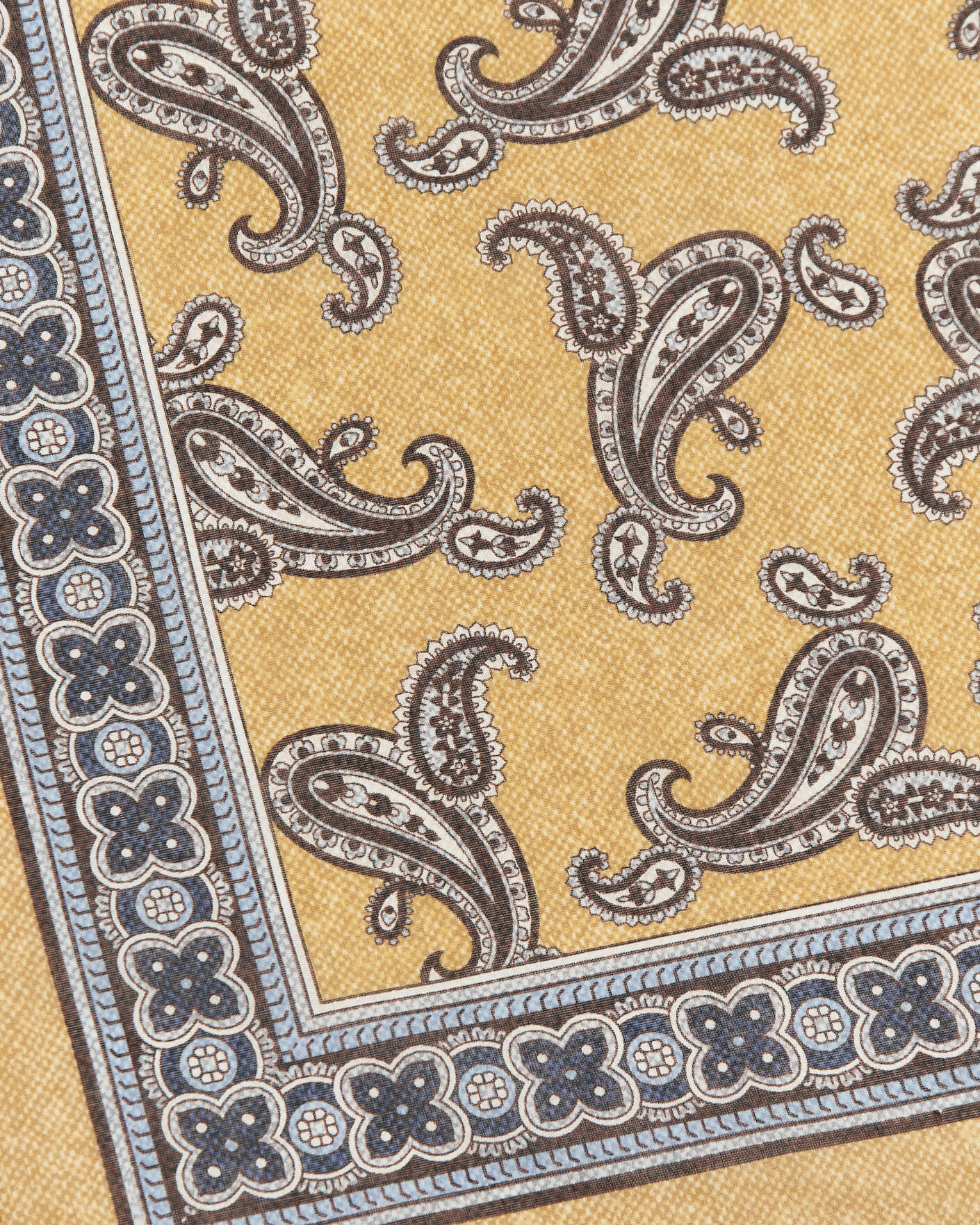 Hombres | Bufandas elegantes | Amanda Christensen | Cotton Voile Printed Paisley Bandana Yellow