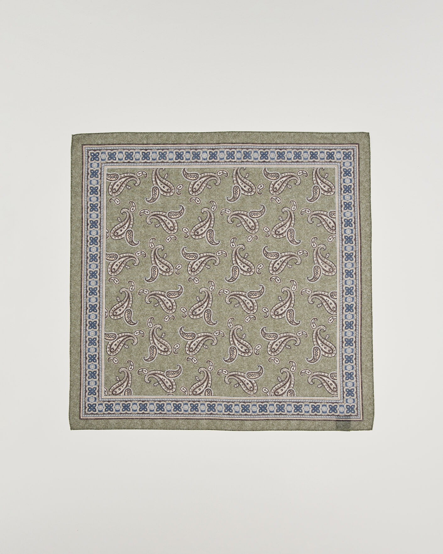 Hombres | Bufandas elegantes | Amanda Christensen | Cotton Voile Printed Paisley Bandana Green