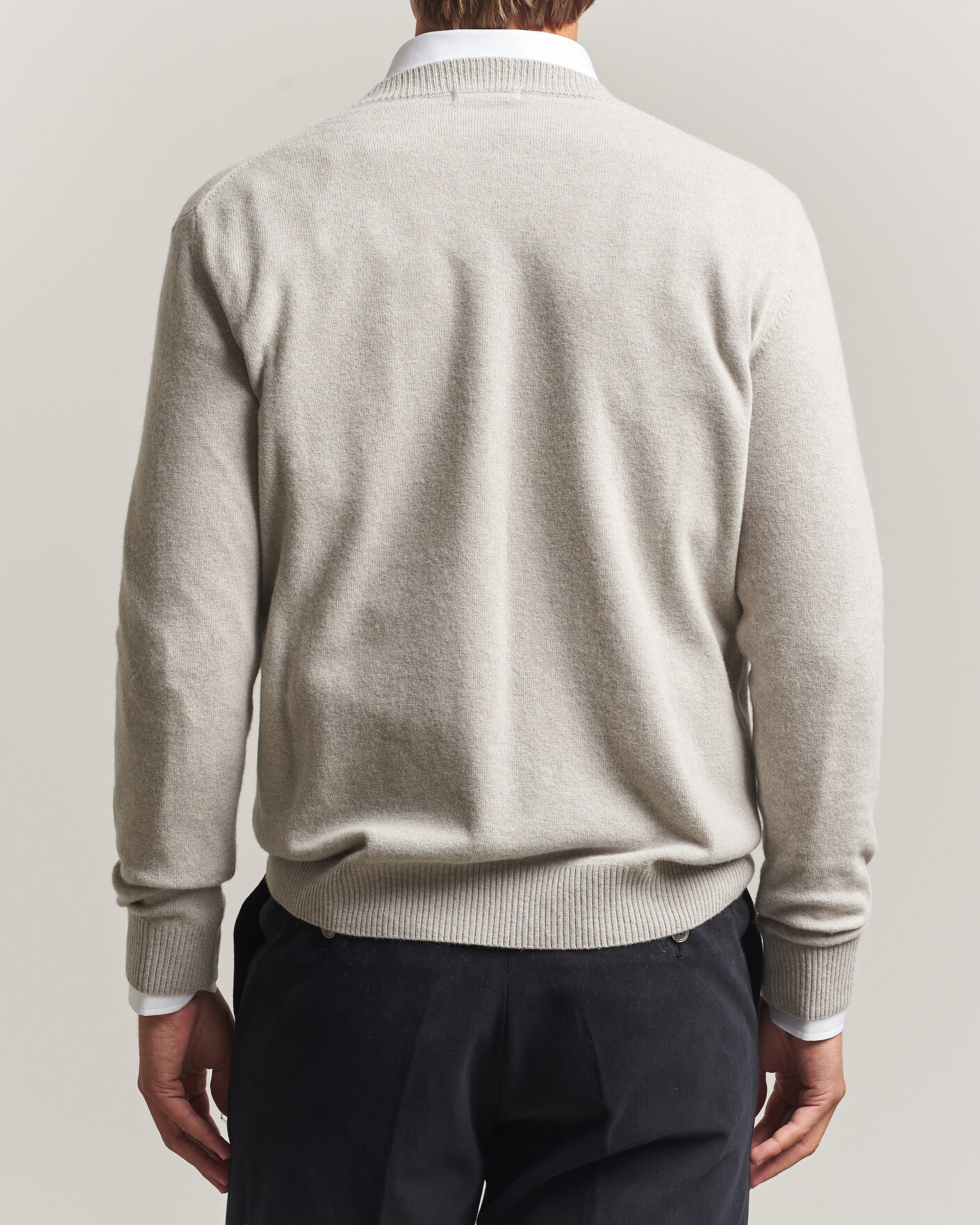Hombres | Jerséis y prendas de punto | Oscar Jacobson | Gregor Wool/Cashmere V-Neck Light Beige
