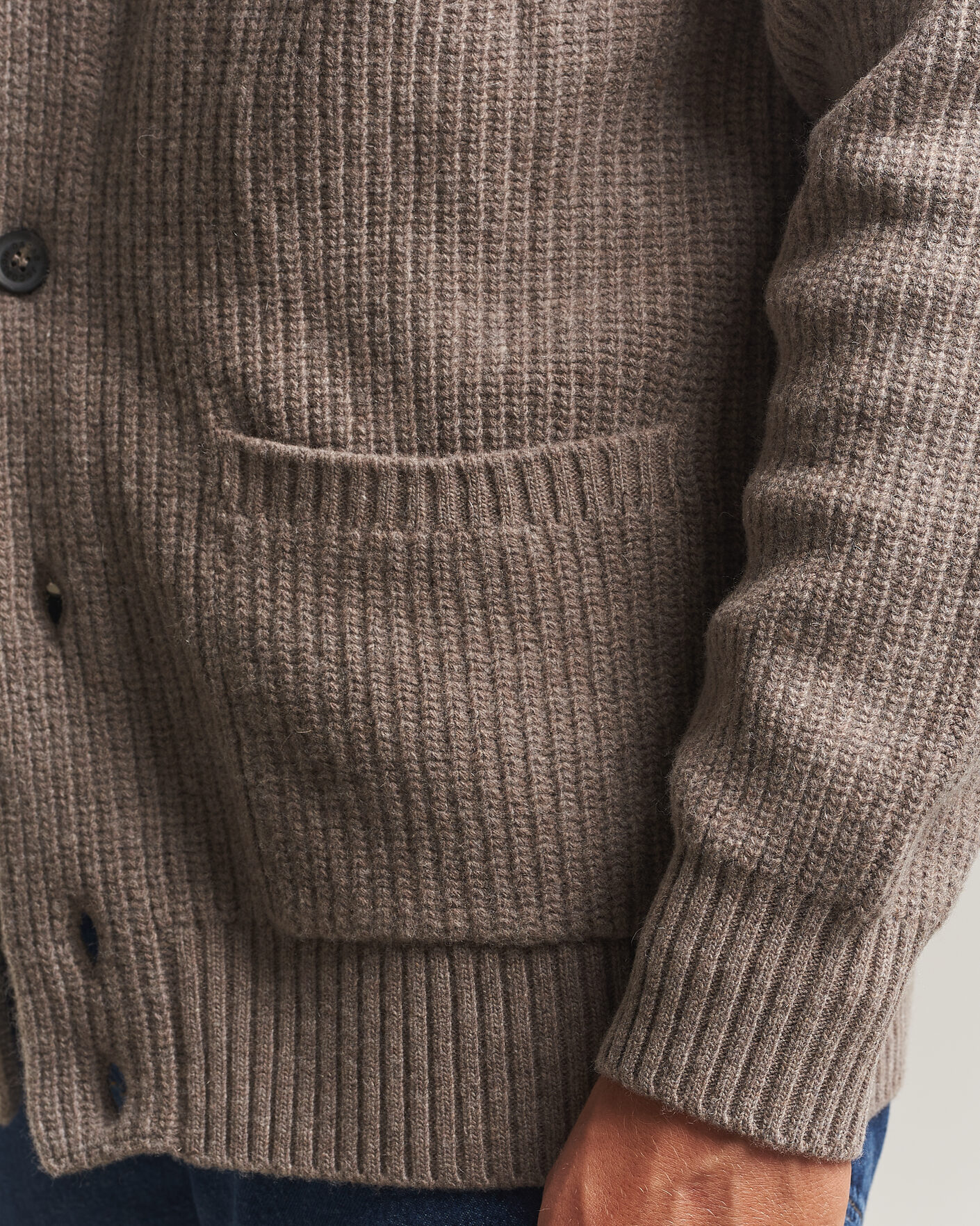 Hombres | Jerséis y prendas de punto | Oscar Jacobson | Roland Wool Cardigan Beige