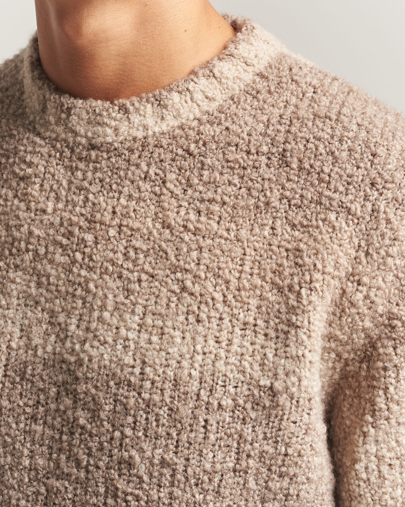 Hombres | Jerséis y prendas de punto | Oscar Jacobson | Ronnie Heavy Knitted Wool Crewneck Beige
