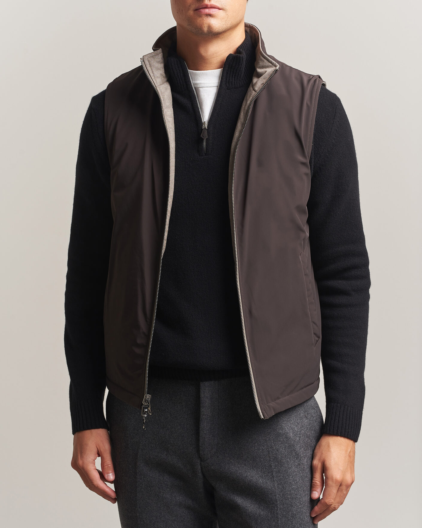 Hombres | Chalecos | Oscar Jacobson | Nylon/Wool Reversible Vest Taupe