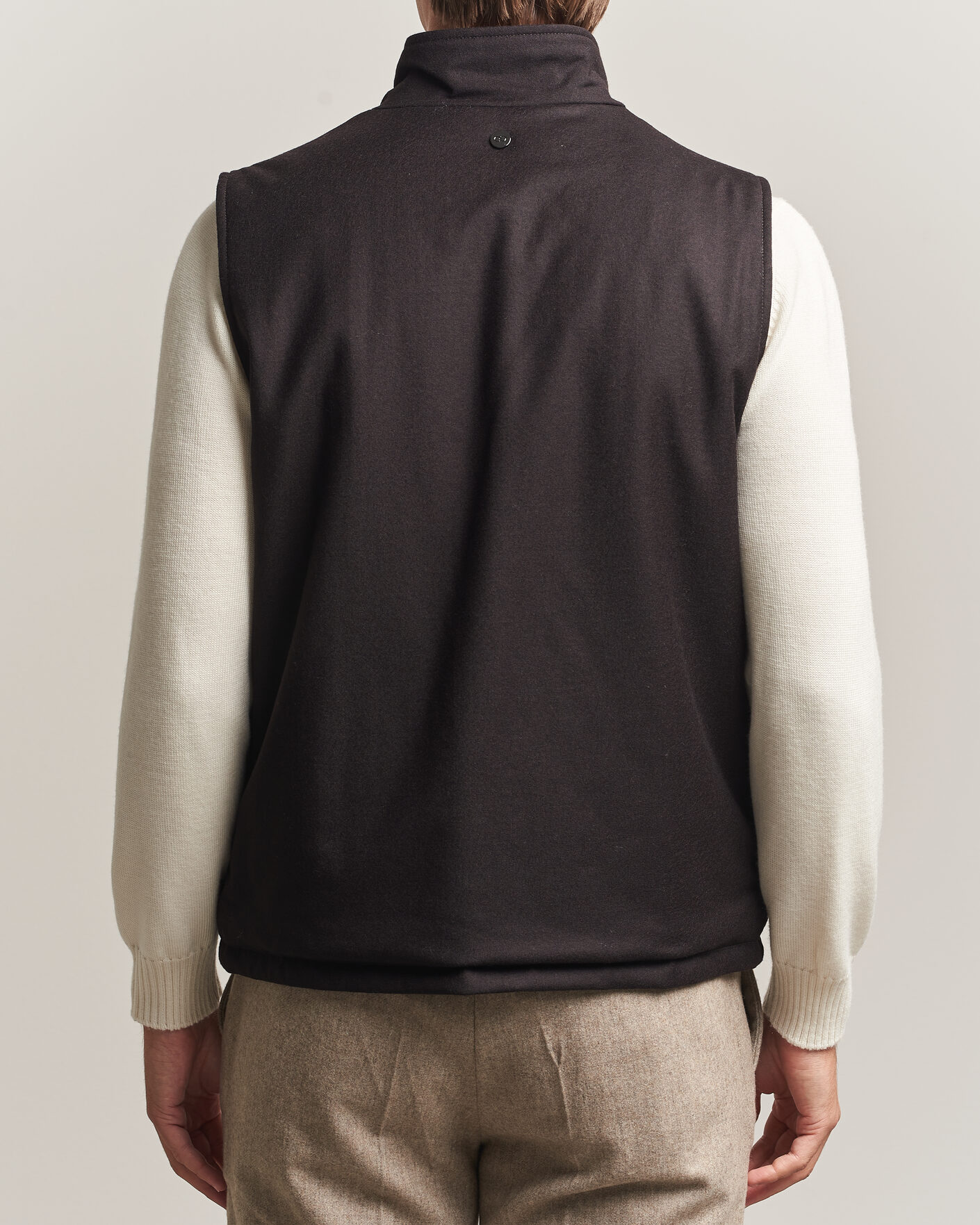 Hombres | Chalecos | Oscar Jacobson | Nylon/Wool Reversible Vest Brown