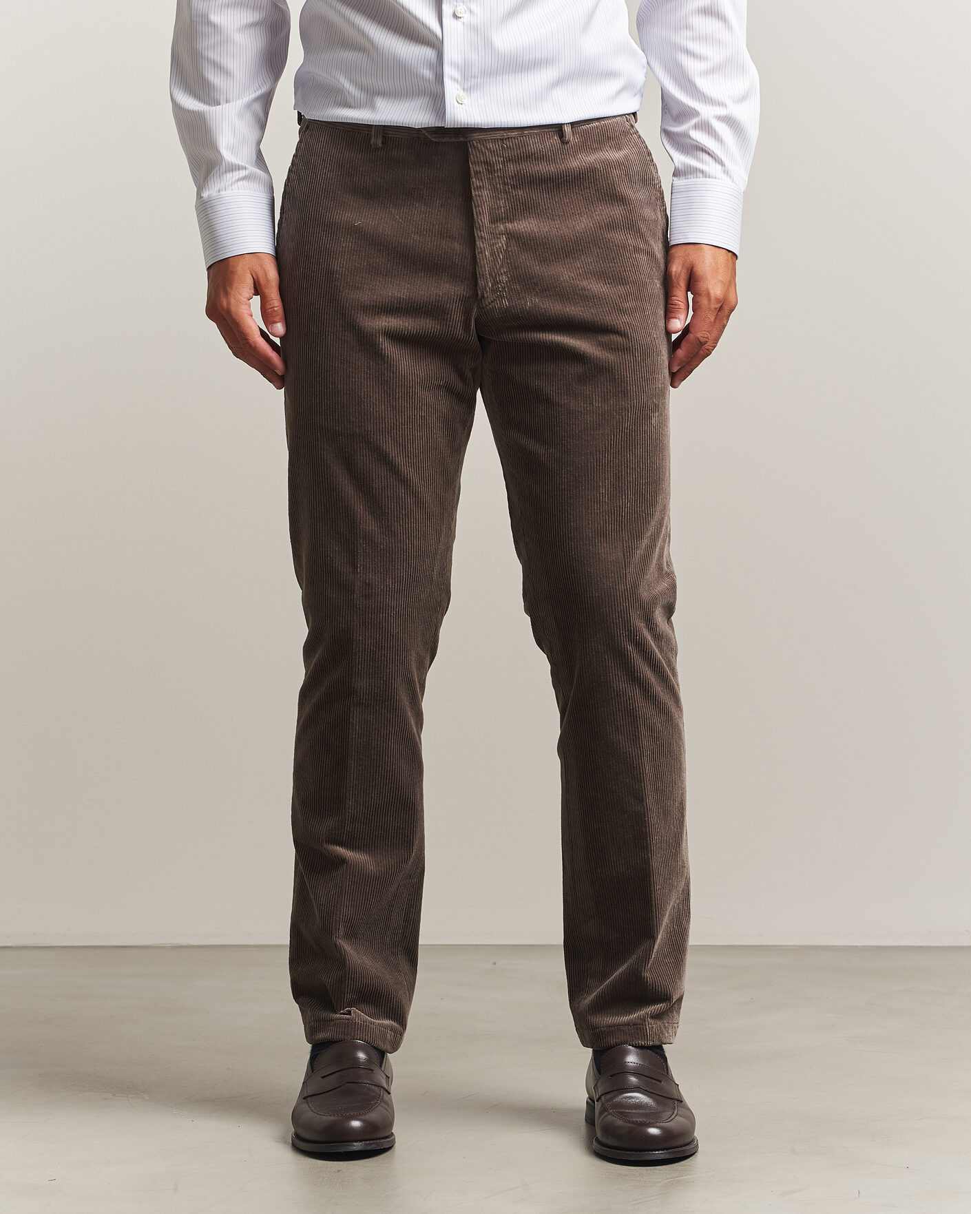 Hombres | Pantalones | Oscar Jacobson | Dandy Corduroy Trousers Taupe