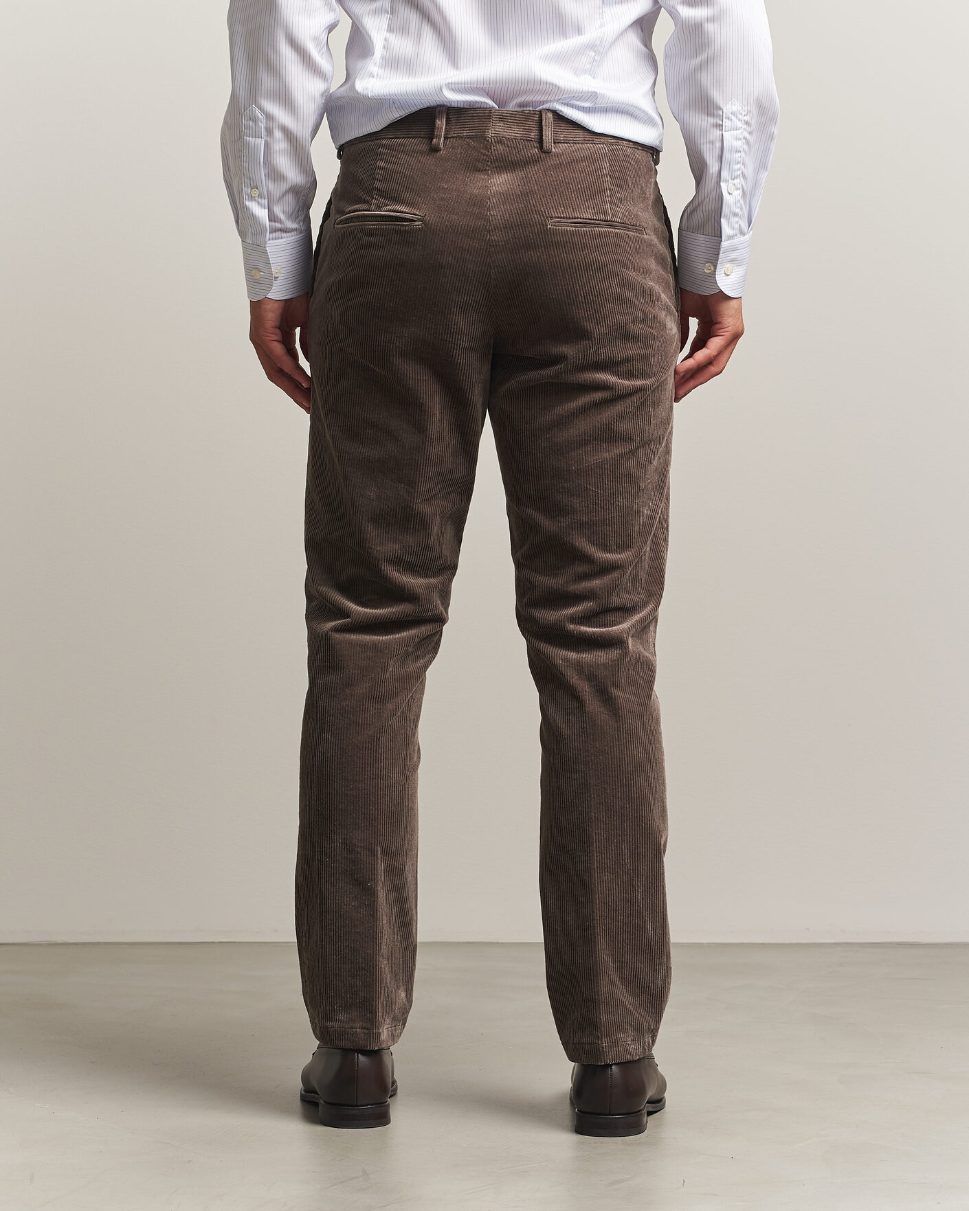 Hombres | Pantalones | Oscar Jacobson | Dandy Corduroy Trousers Taupe