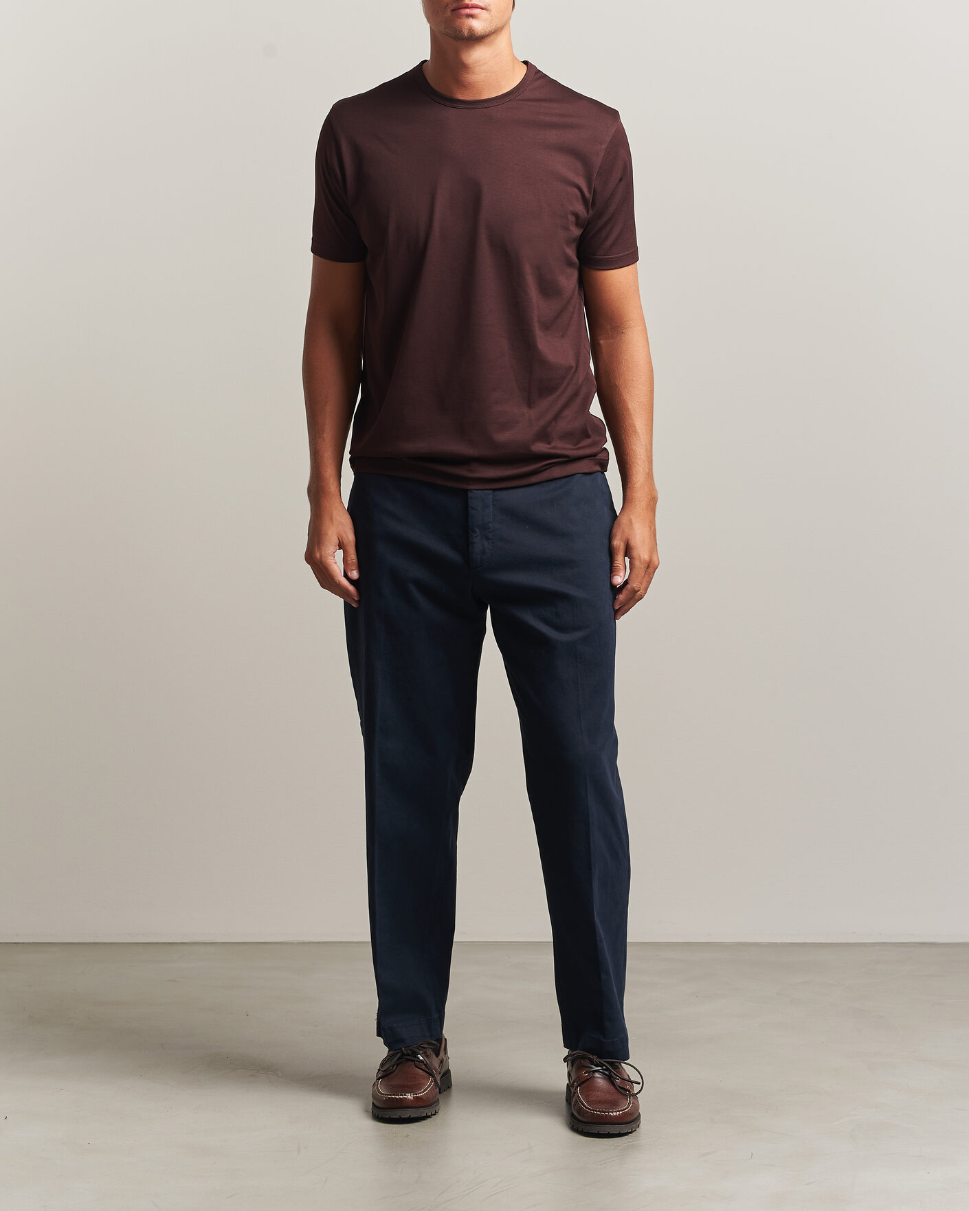 Hombres | Camisetas | Sunspel | Crew Neck Q82 Cotton T-Shirt Dark Brown