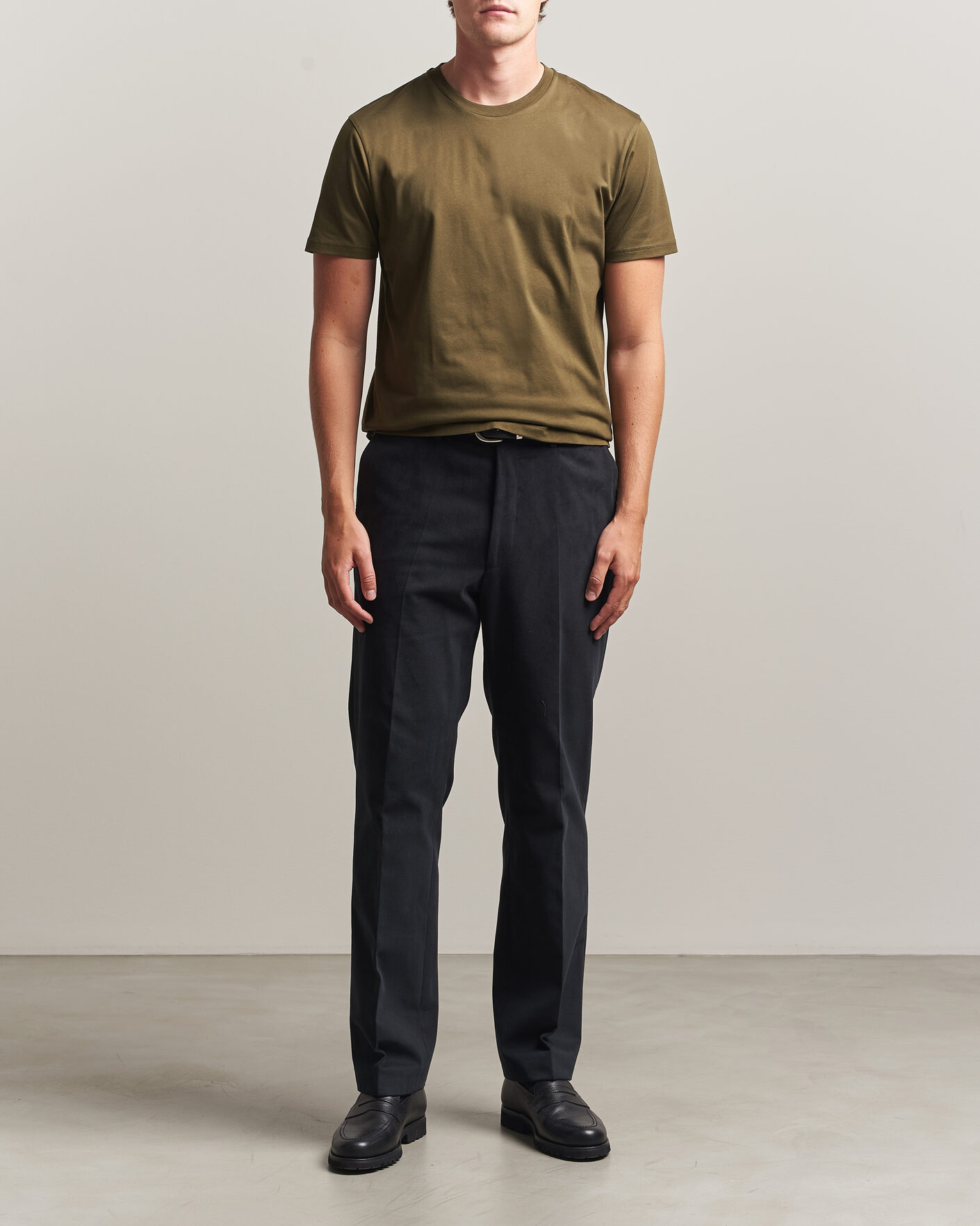 Hombres | Camisetas | Sunspel | Riviera Midweight T-Shirt Loden Green