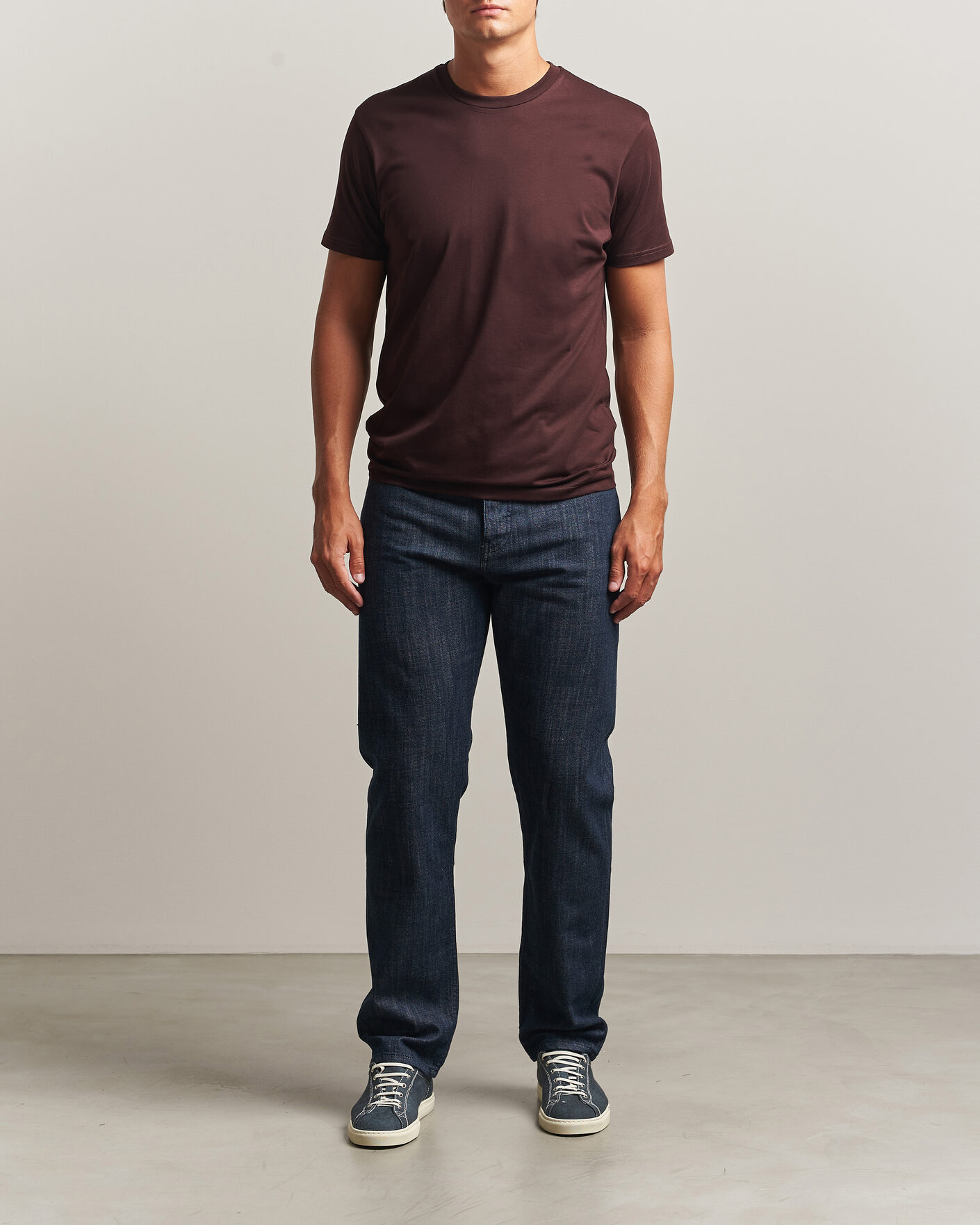 Hombres | Camisetas | Sunspel | Riviera Midweight T-Shirt Dark Brown