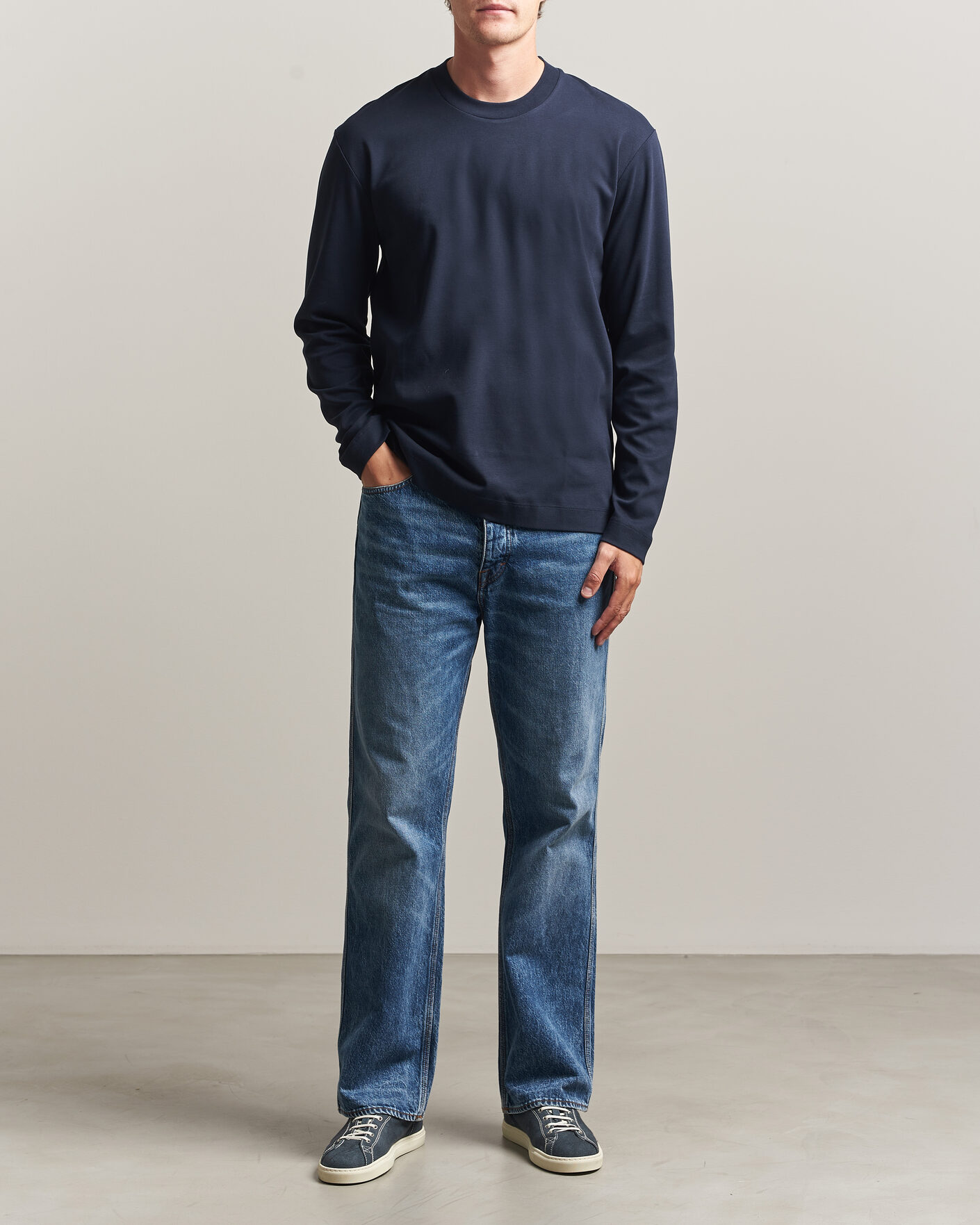 Hombres | Camisetas | Sunspel | Heavy Weight Supima Cotton Long Sleeve T-Shirt Navy