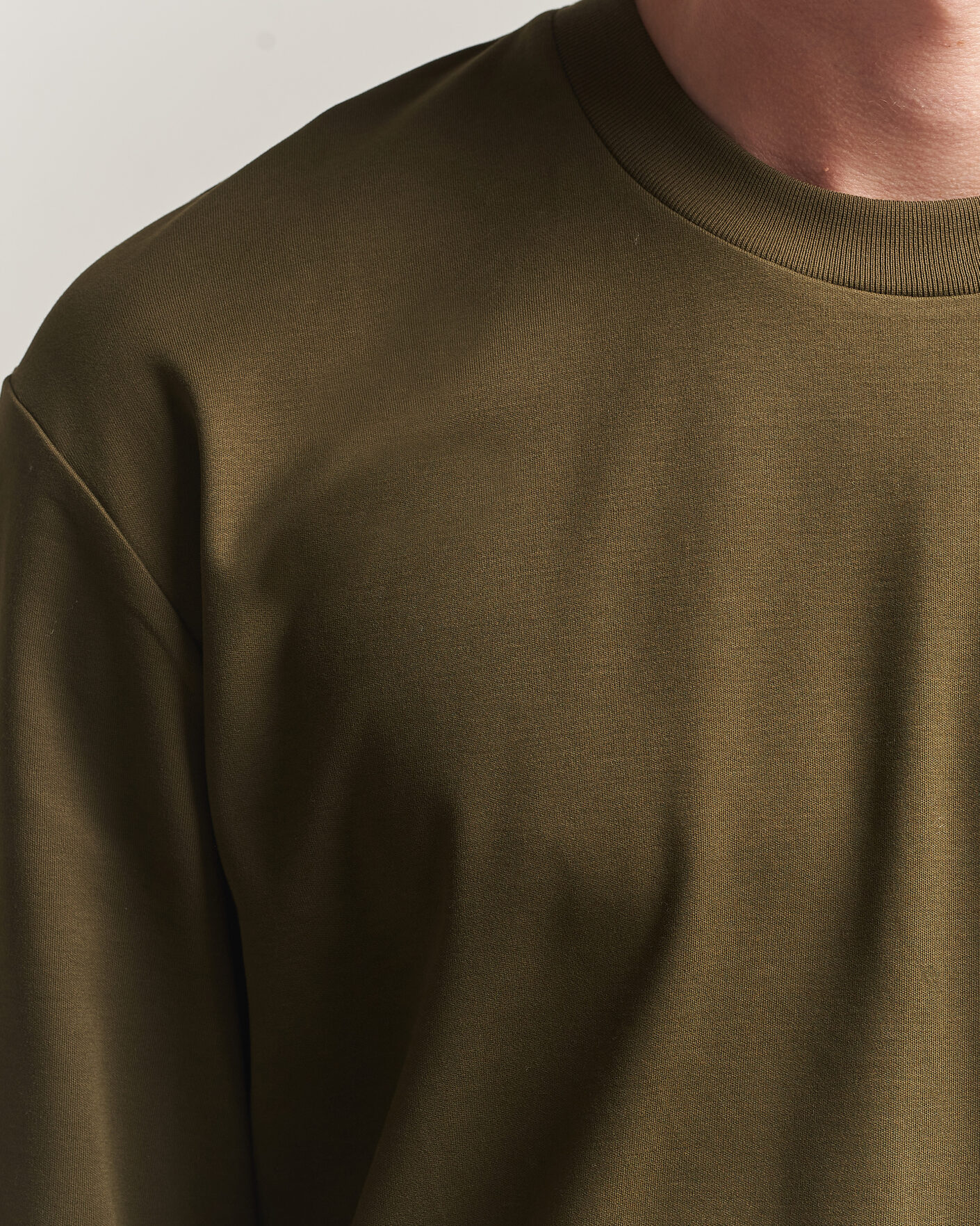 Hombres | Camisetas | Sunspel | Heavy Weight Supima Cotton Long Sleeve T-Shirt Green