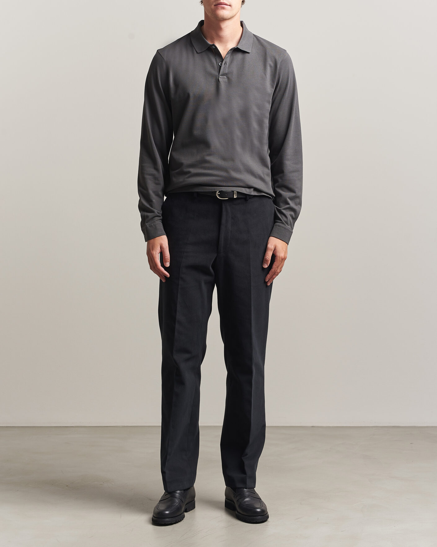 Hombres | Polos | Sunspel | Supima Cotton Long Sleeve Pique Polo Anthracite