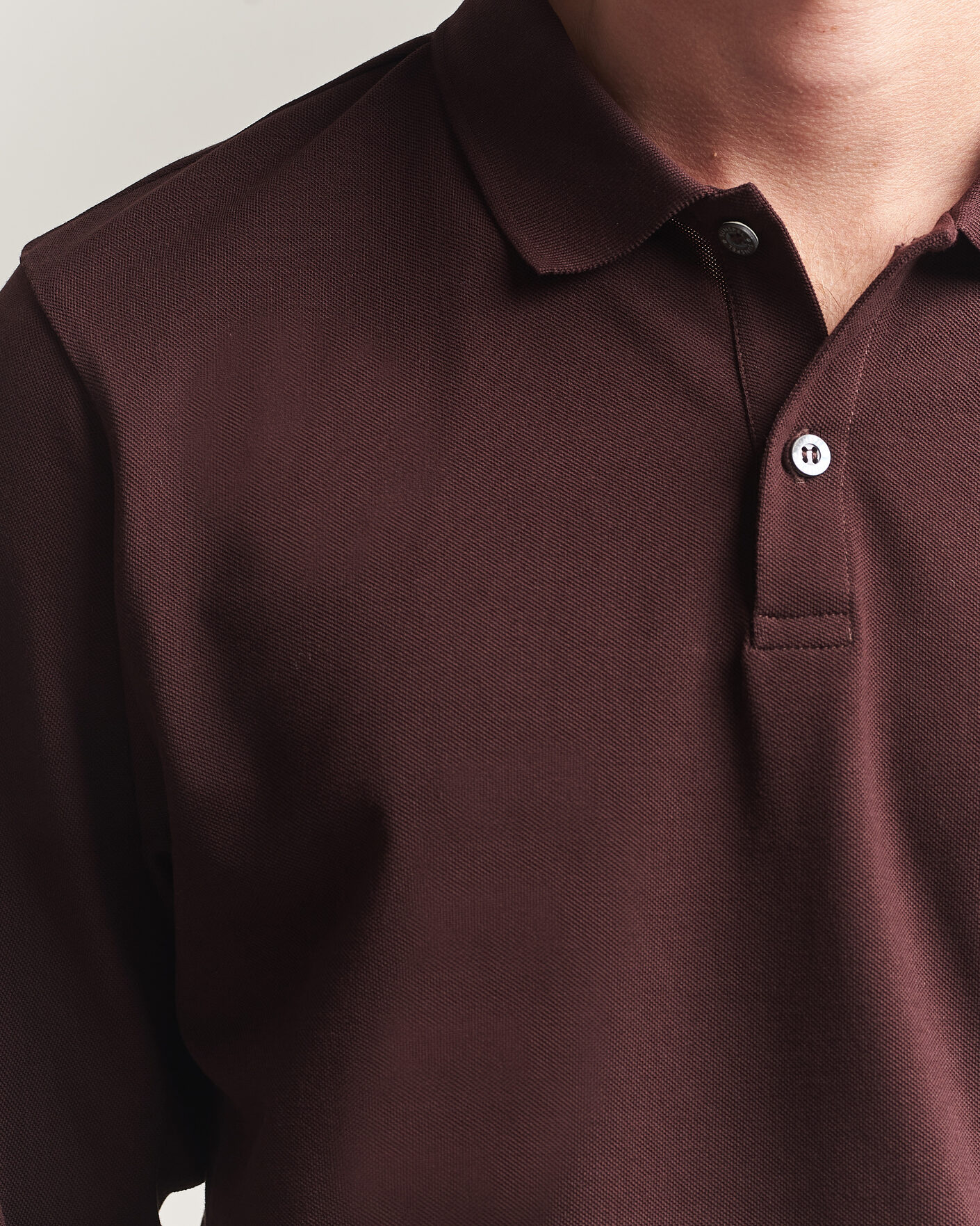Hombres | Polos | Sunspel | Supima Cotton Long Sleeve Pique Polo Dark Brown