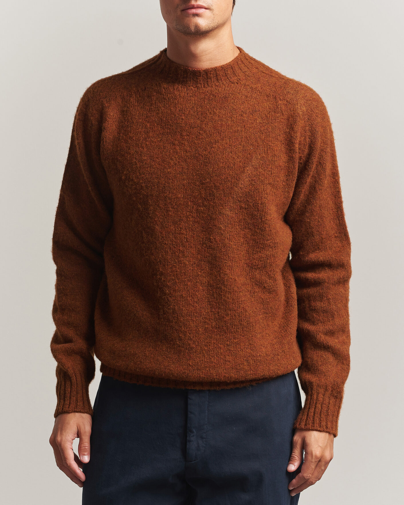 Hombres | Jerséis y prendas de punto | Sunspel | Brushed Shetland Crew Neck Dark Tabacco