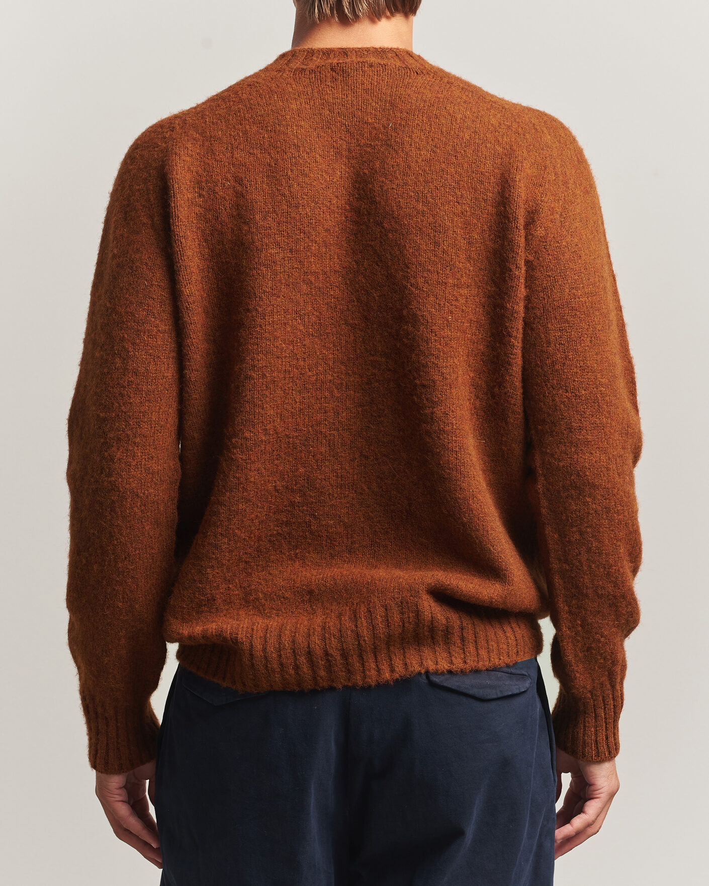 Hombres | Jerséis y prendas de punto | Sunspel | Brushed Shetland Crew Neck Dark Tabacco