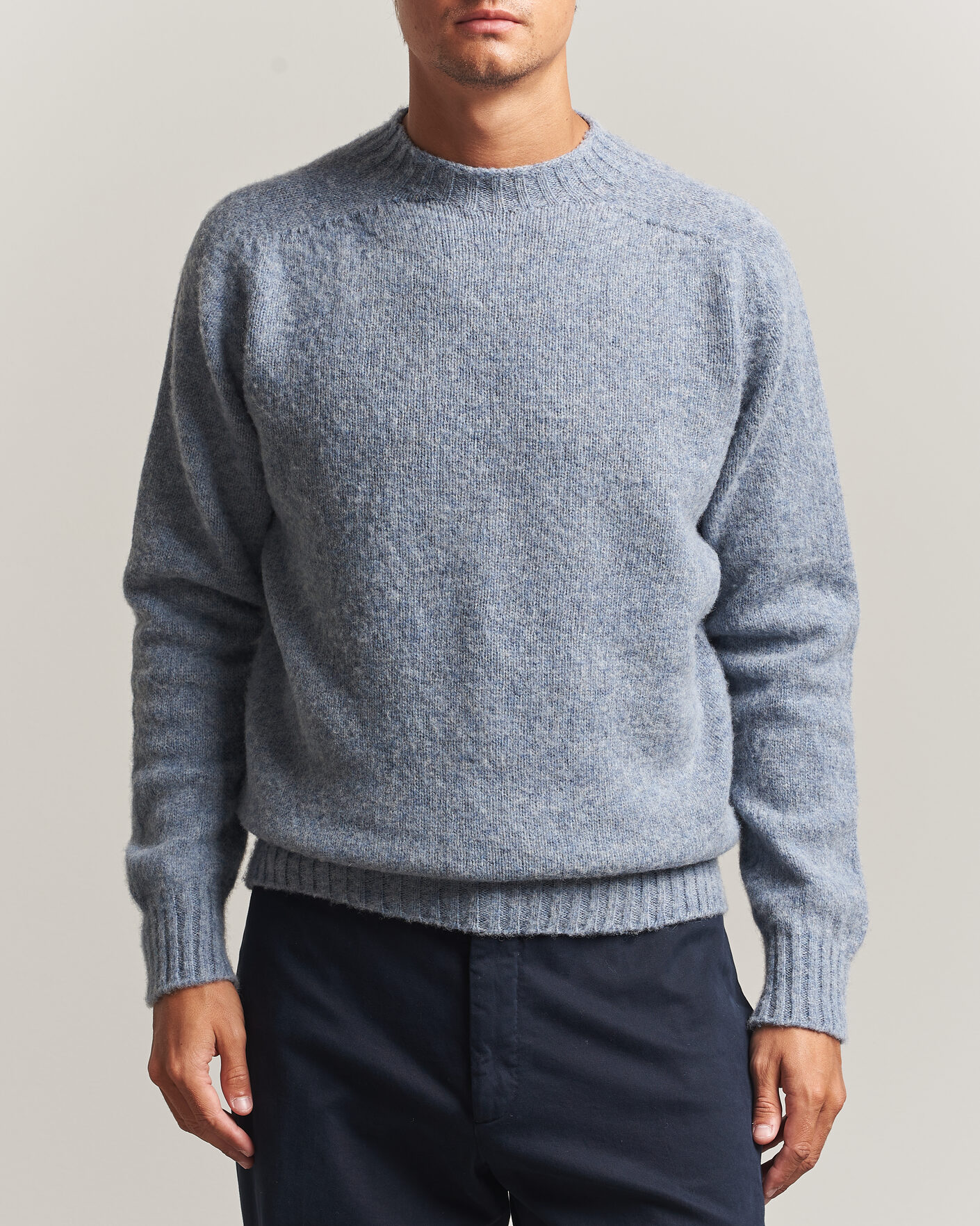 Hombres | Jerséis y prendas de punto | Sunspel | Brushed Shetland Crew Neck Powder Blue