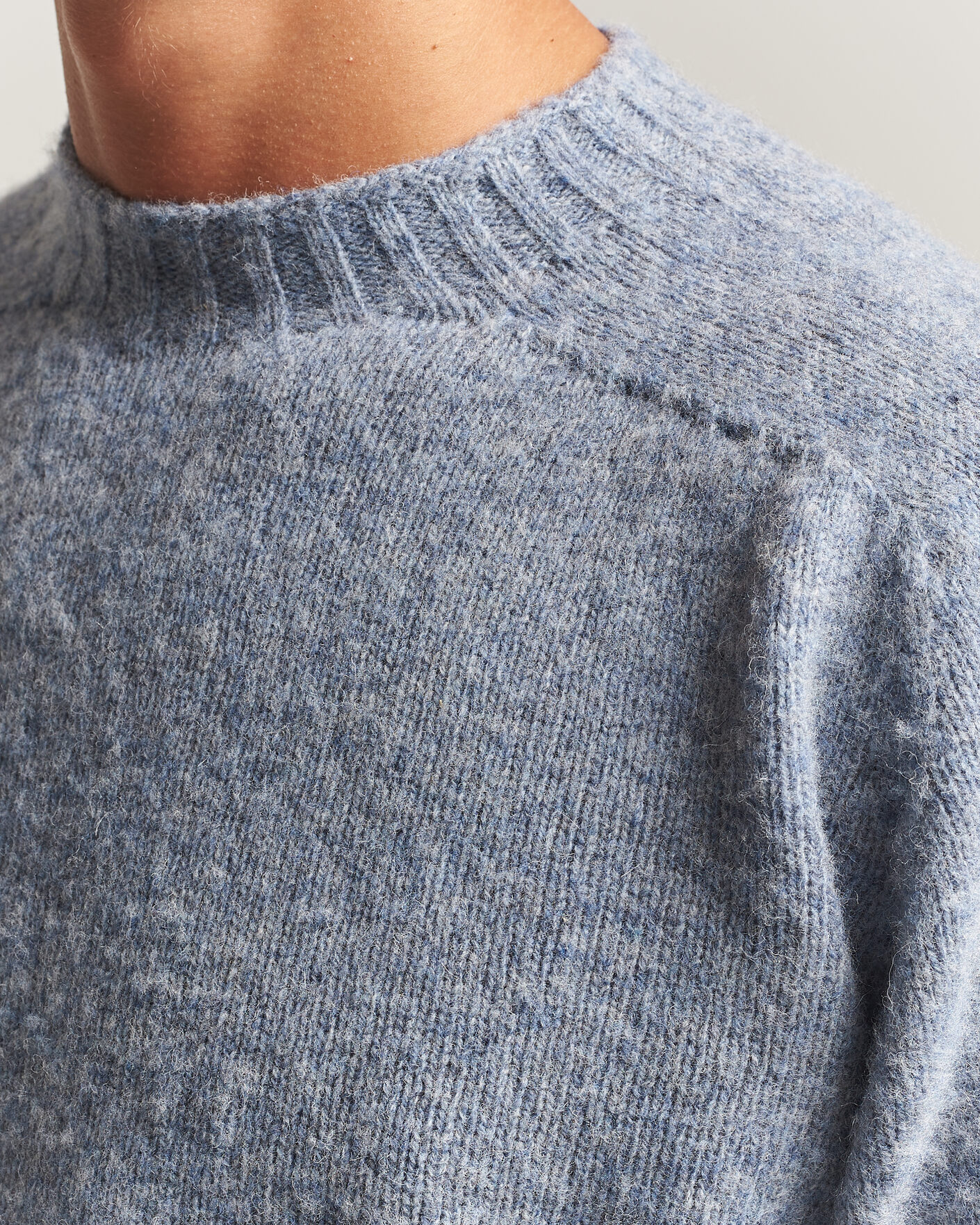 Hombres | Jerséis y prendas de punto | Sunspel | Brushed Shetland Crew Neck Powder Blue