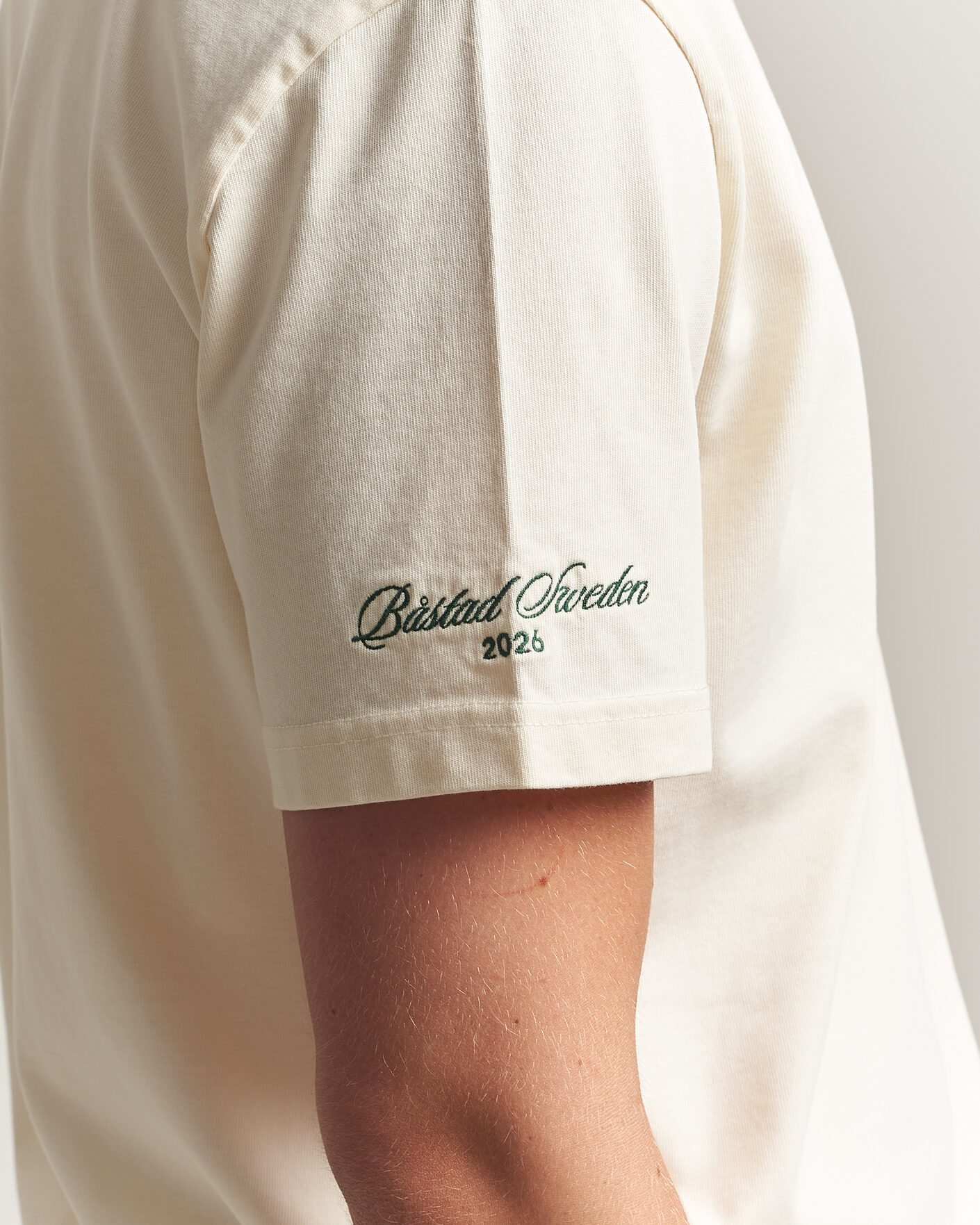 Hombres | Camisetas | Gant | Tournament Crew Neck T-Shirt Cream