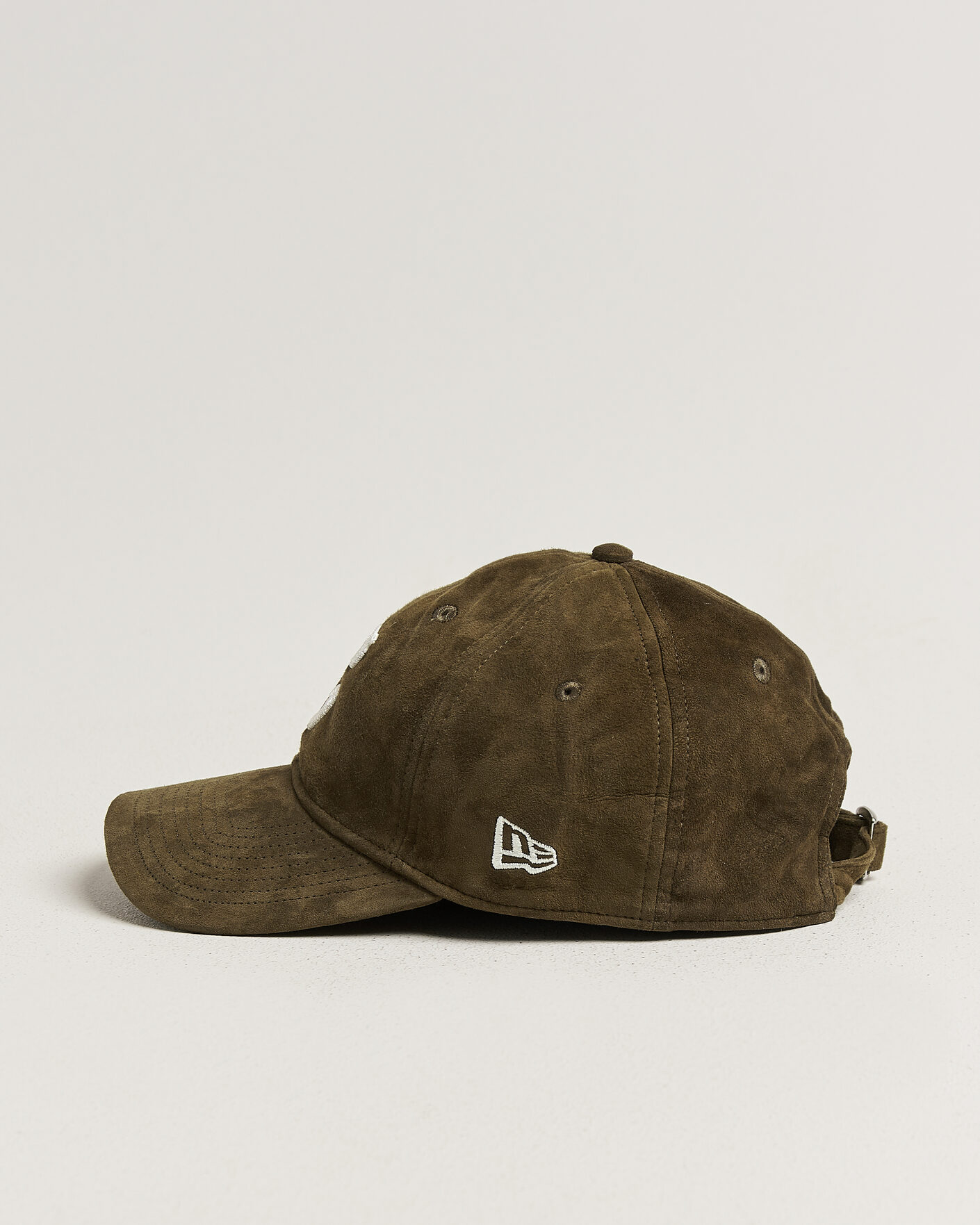 Hombres | Sombreros y gorras | New Era | 9Twenty Suede Chicago Cubs Cap Brown