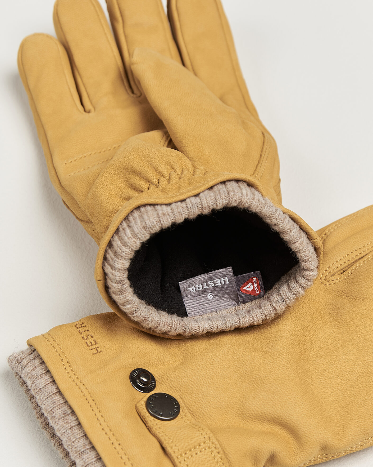 Hombres | Guantes | Hestra | Bergvik Fleece Liner Buckle Nubuck Glove Tan