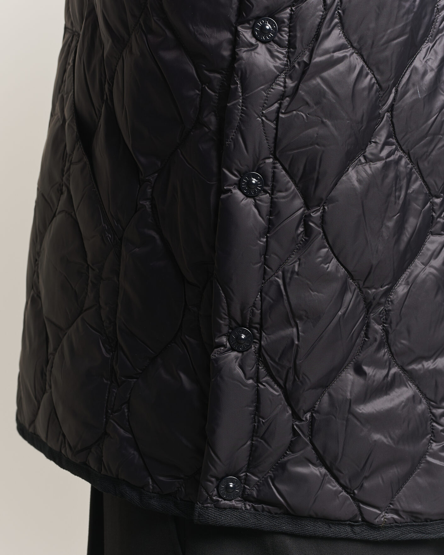 Hombres | Chalecos | TAION | Military Crew Neck Down Vest Black