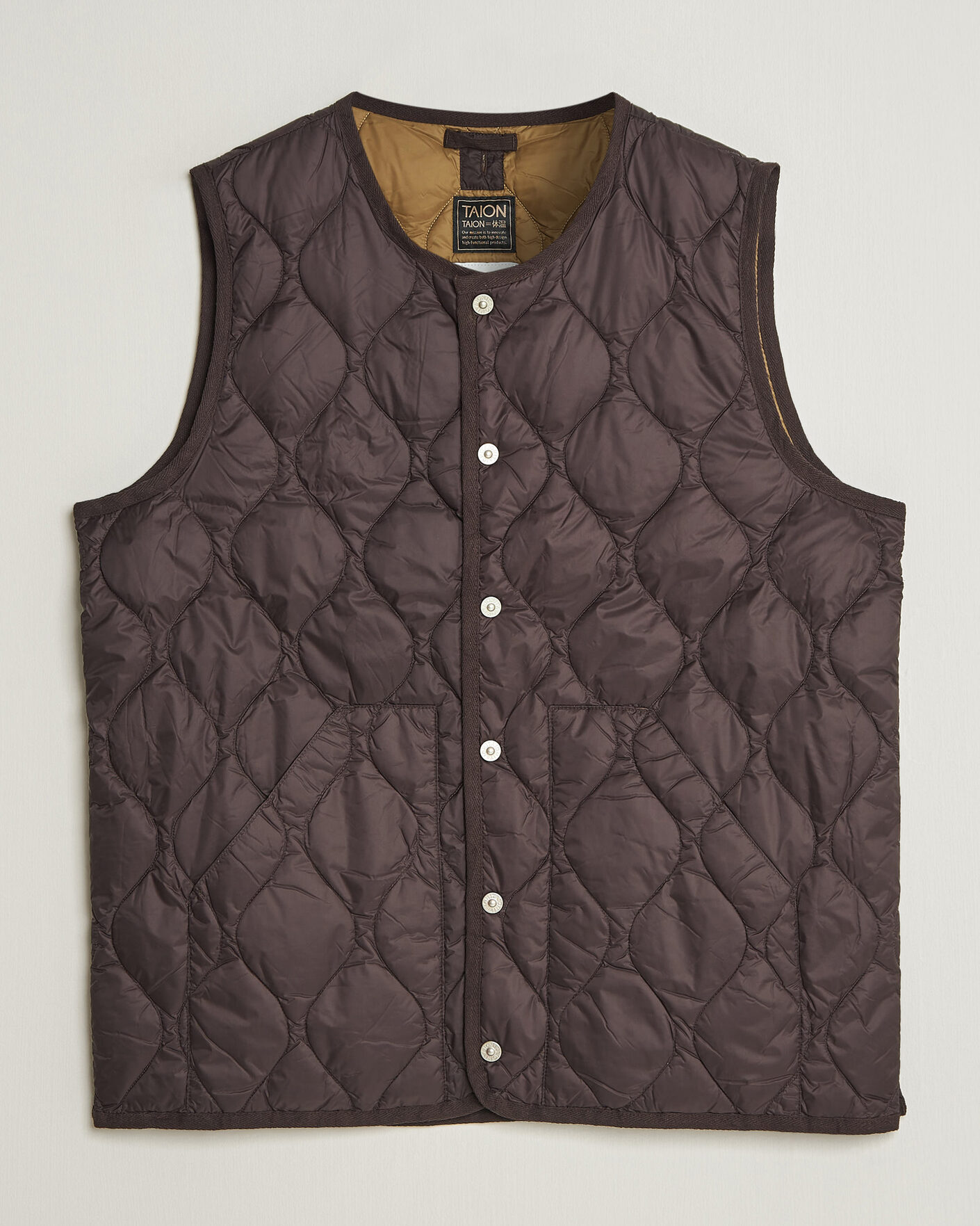 Hombres | Chalecos | TAION | Military Crew Neck Down Vest Dark Choco
