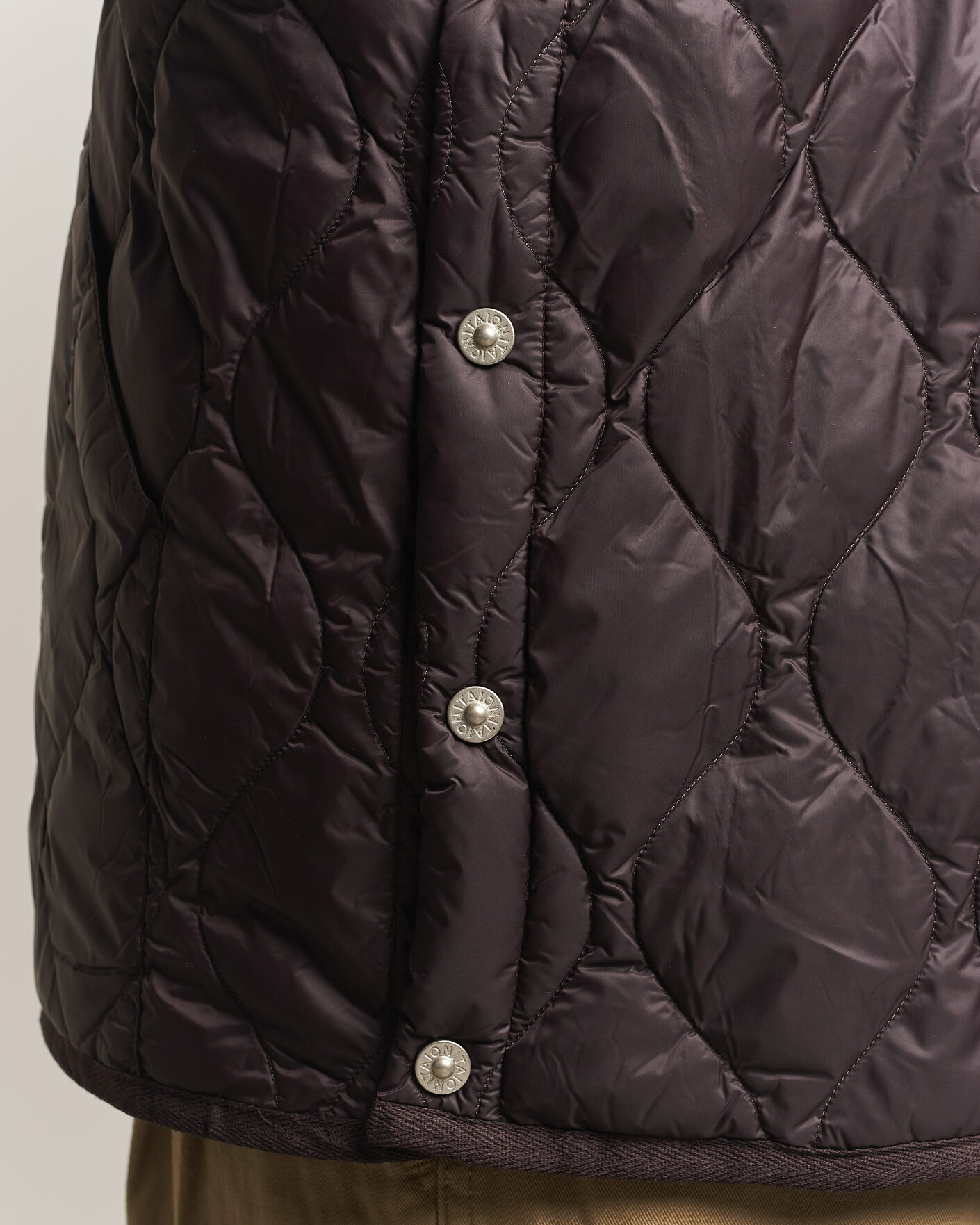 Hombres | Chalecos | TAION | Military Crew Neck Down Vest Dark Choco