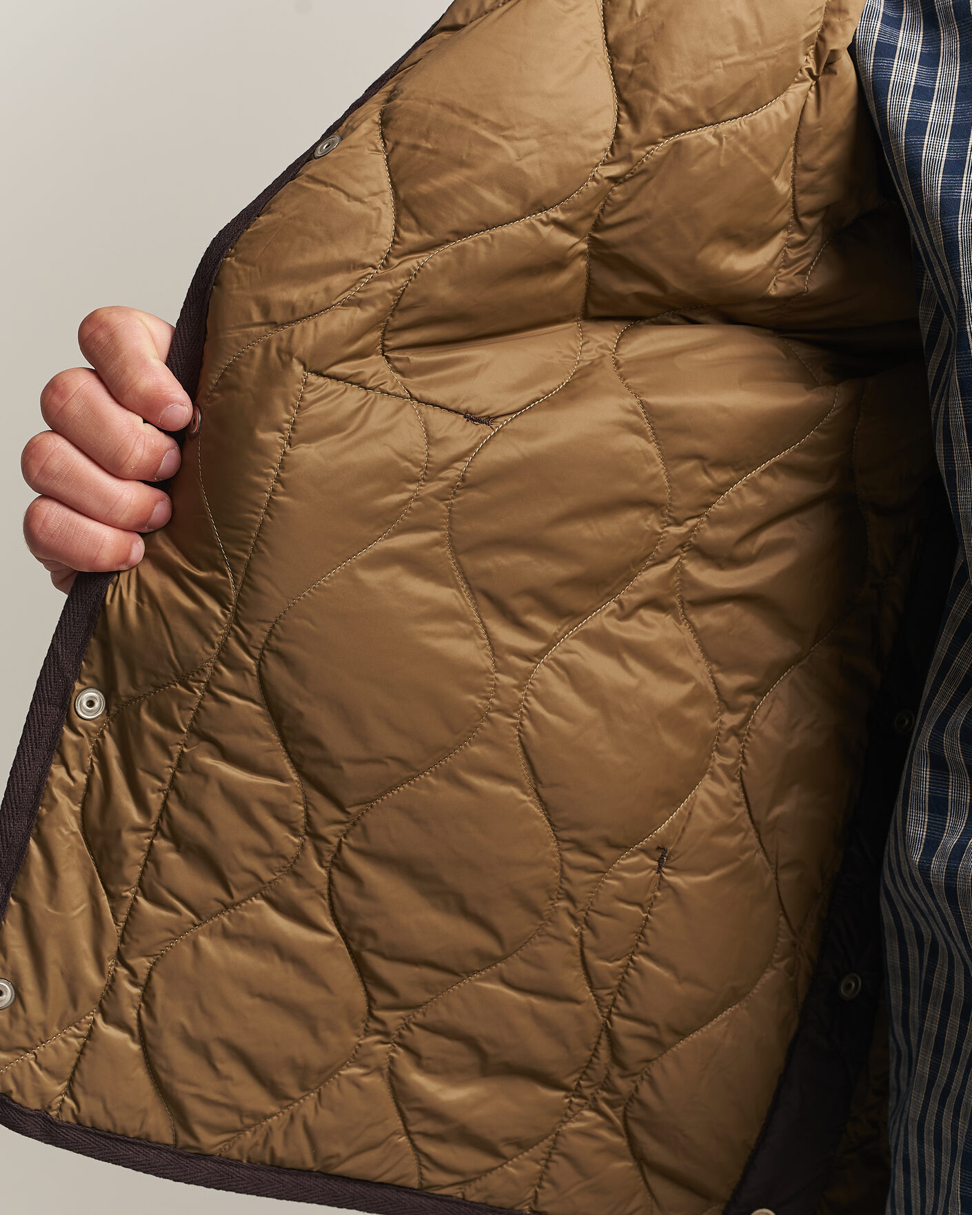 Hombres | Chalecos | TAION | Military Crew Neck Down Vest Dark Choco