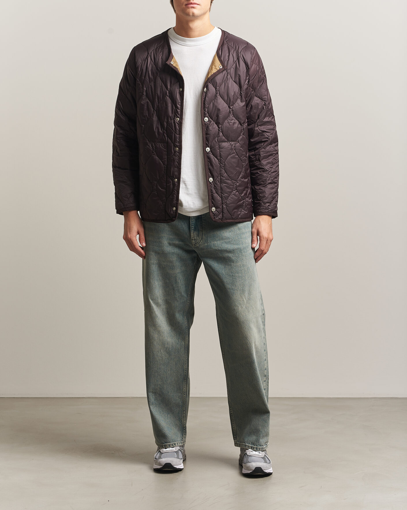 Hombres | Abrigos y chaquetas | TAION | Military Crew Neck Down Jacket Dark Choco
